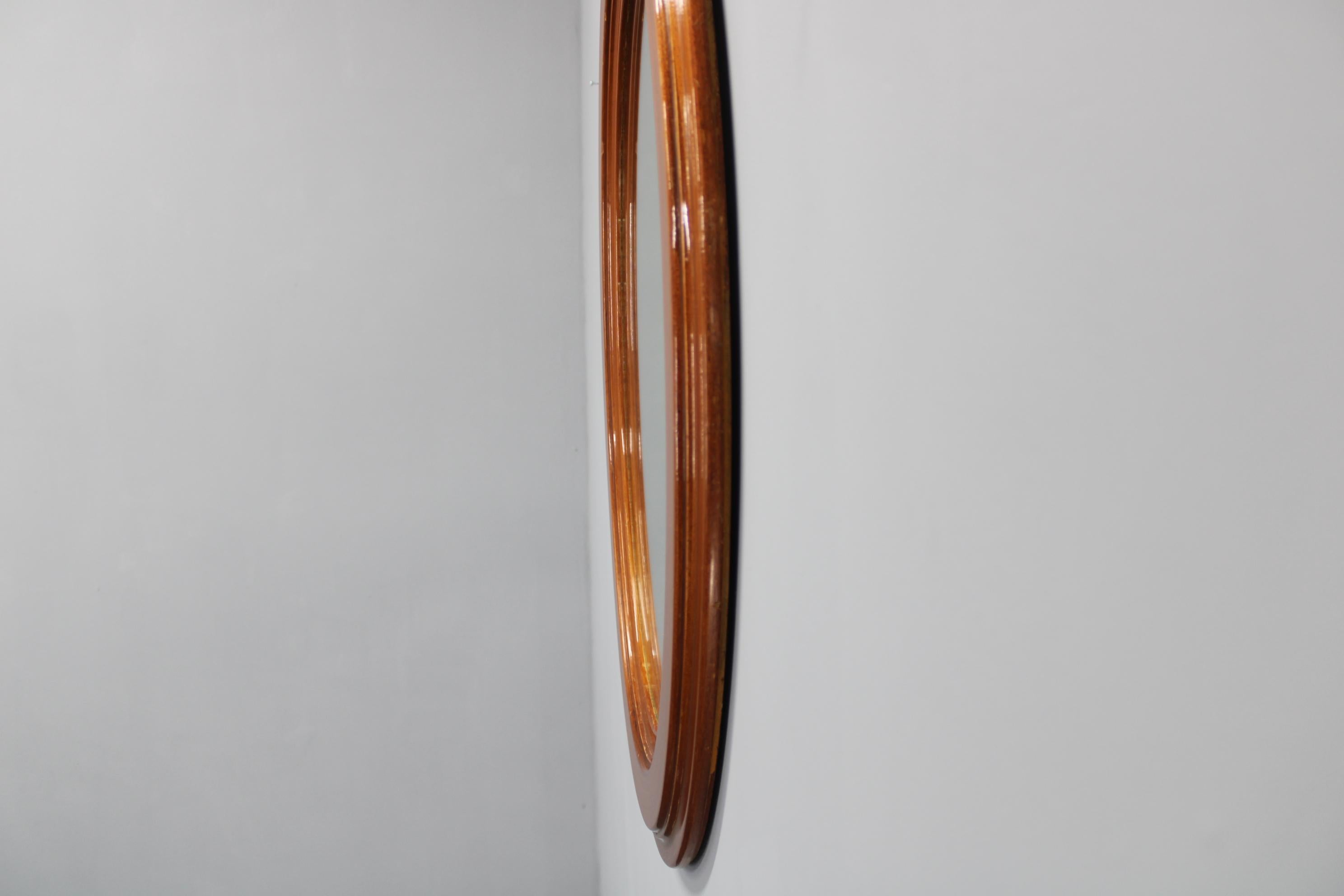Mid-Century Modern Miroir ovale des années 1970, Italie en vente