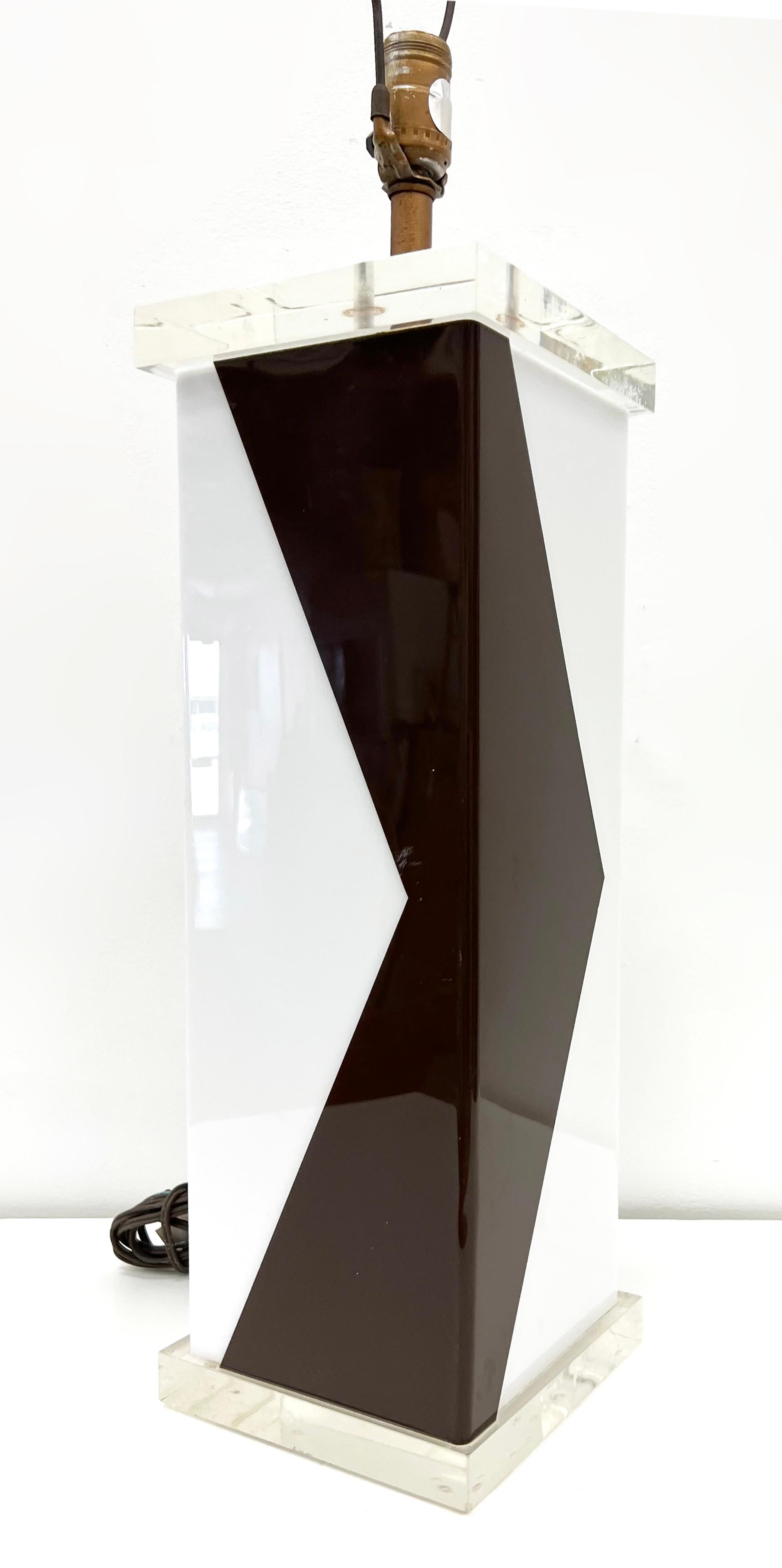 North American 1970s Overscale Geometric Lucite and Acrylic Lamp For Sale