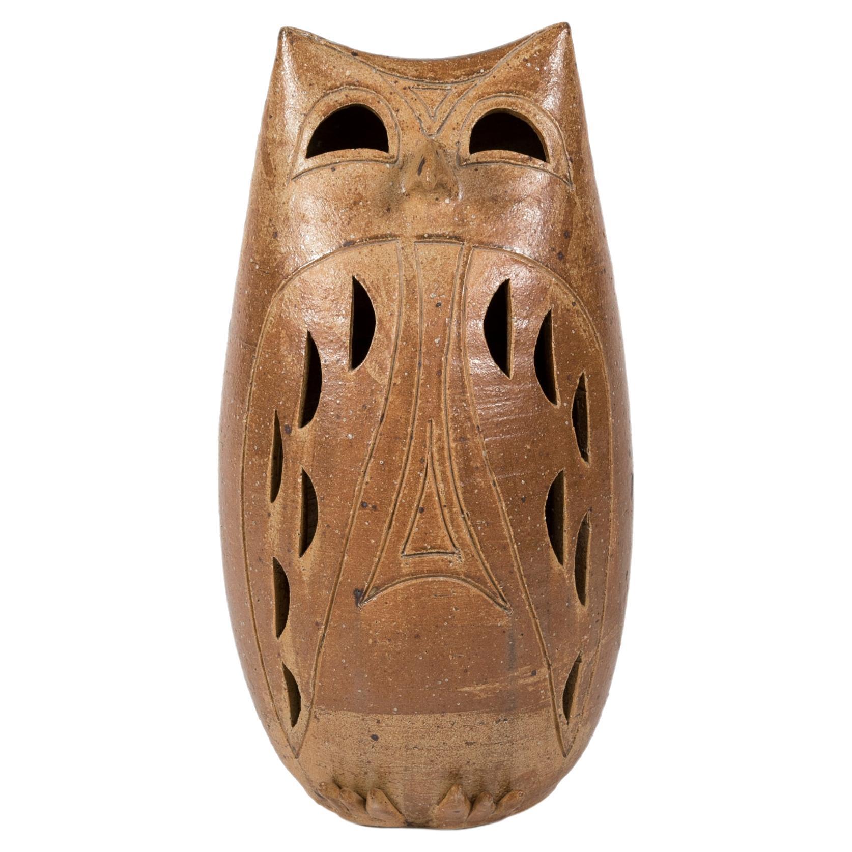 1970's owl ceramic lamp.
Great design
Signed 
France.
