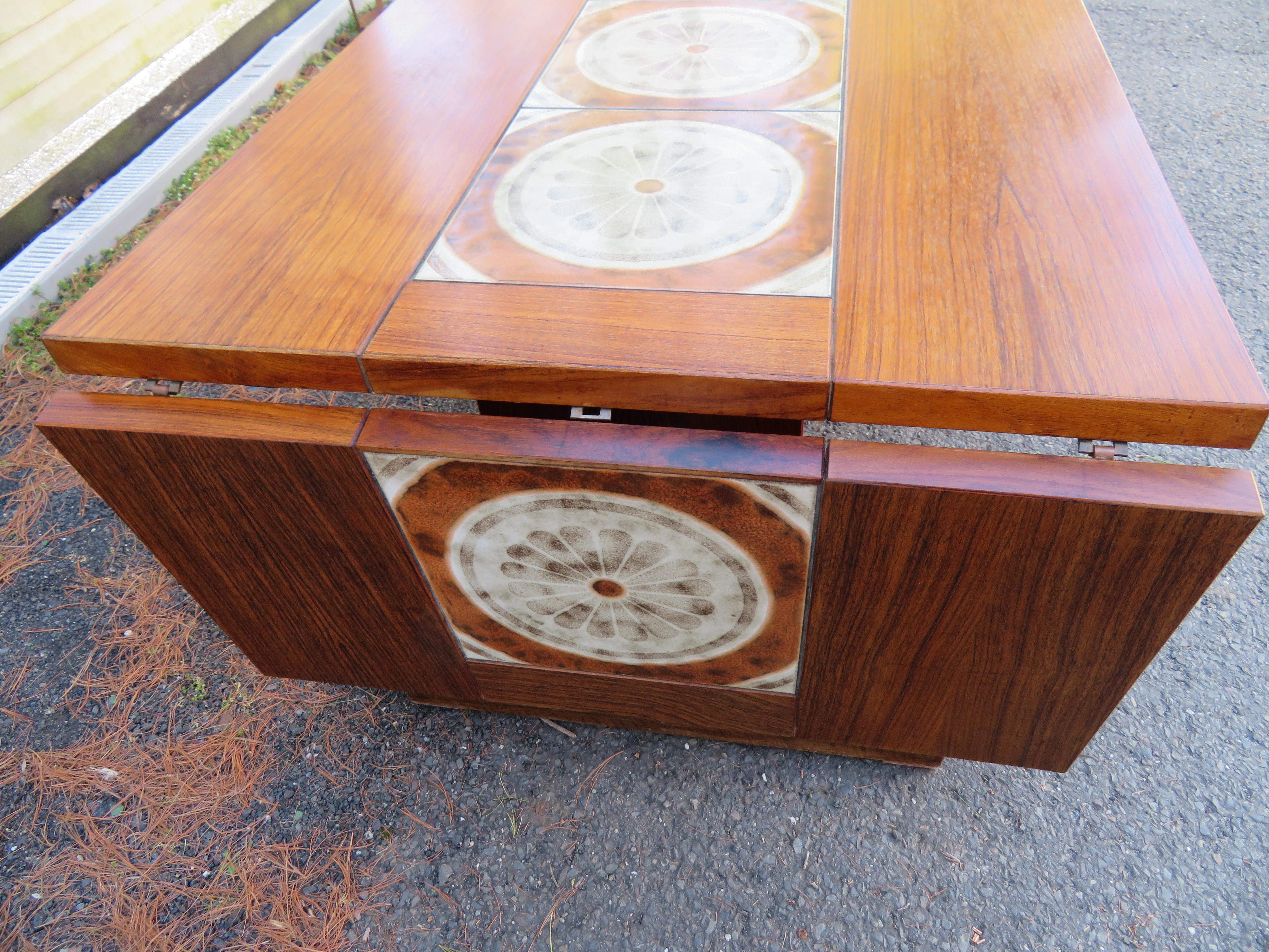 1970s Ox Art Danish Rosewood Tile Drop Leaf Dining Table Mid-Century Bon état - En vente à Pemberton, NJ