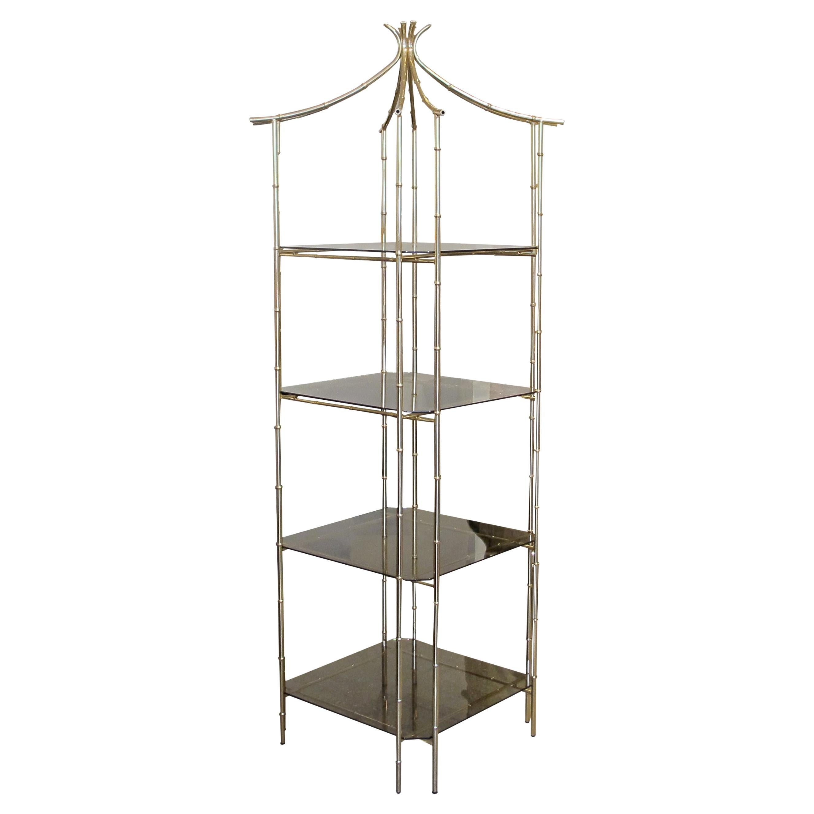 Pagoda anni '70, scaffale a quattro piani in ottone finto bambù, belga