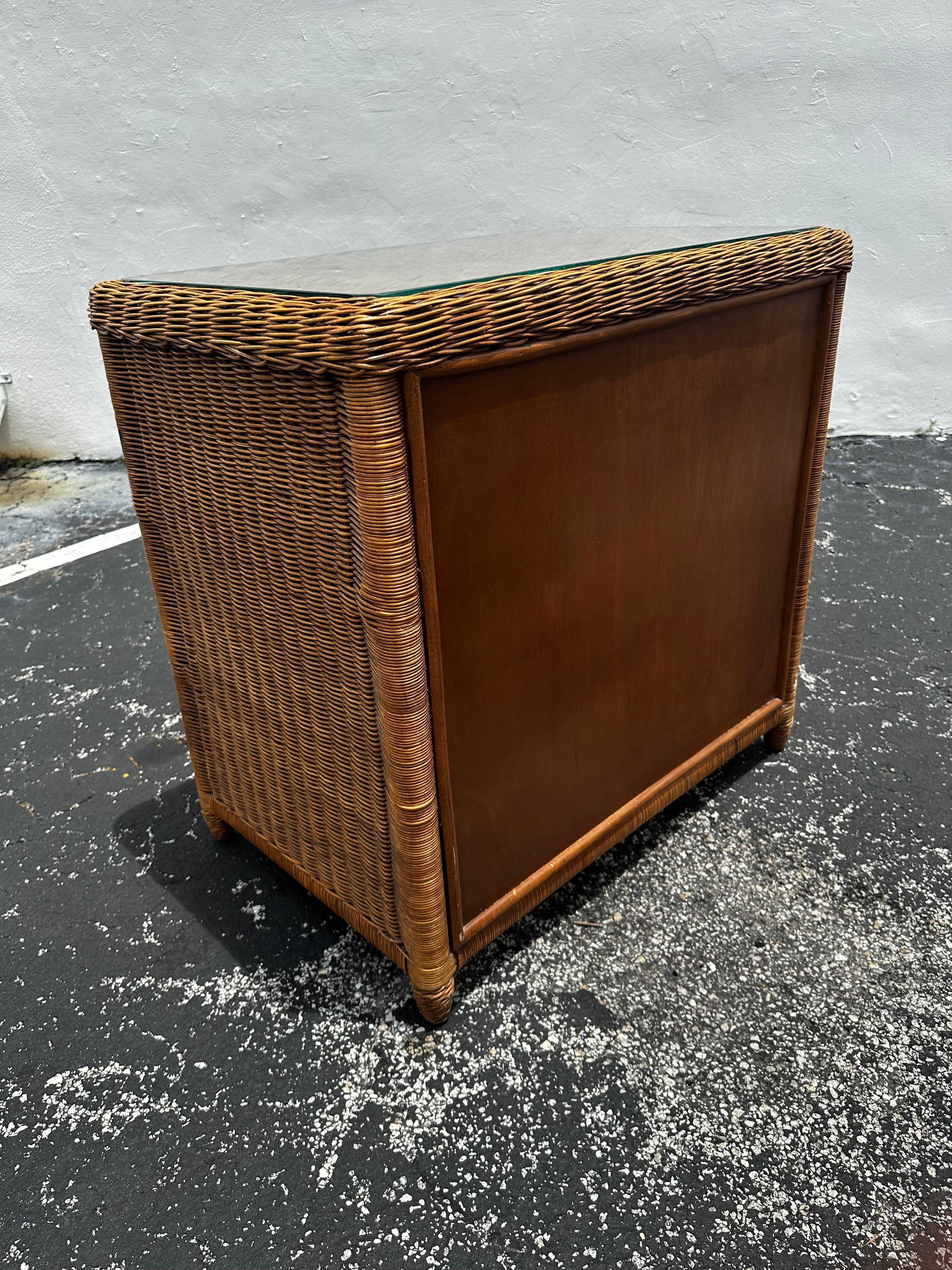 1970s Arch Rattan Wardrobe Armoire Chest of Drawers, set of 2 For Sale 6