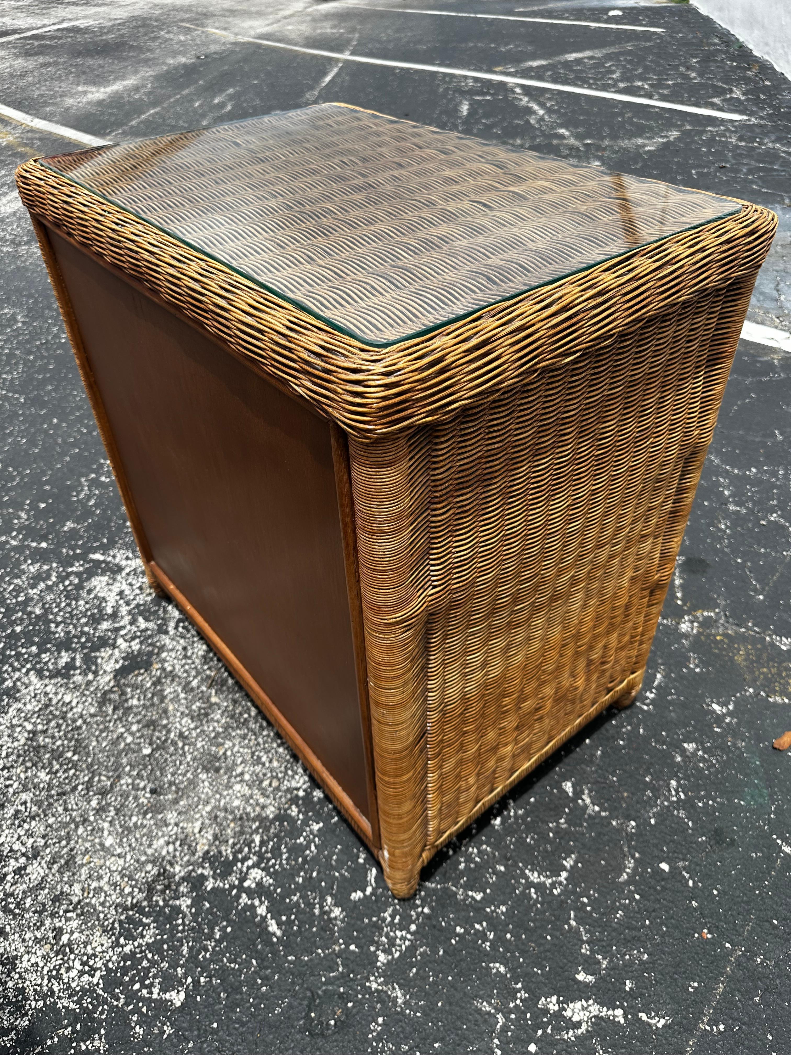 1970s Arch Rattan Wardrobe Armoire Chest of Drawers, set of 2 For Sale 7