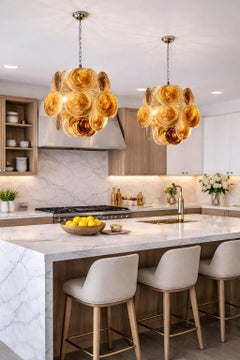 Coppia di bellissimi lampadari vintage italiani di Murano degli anni '70