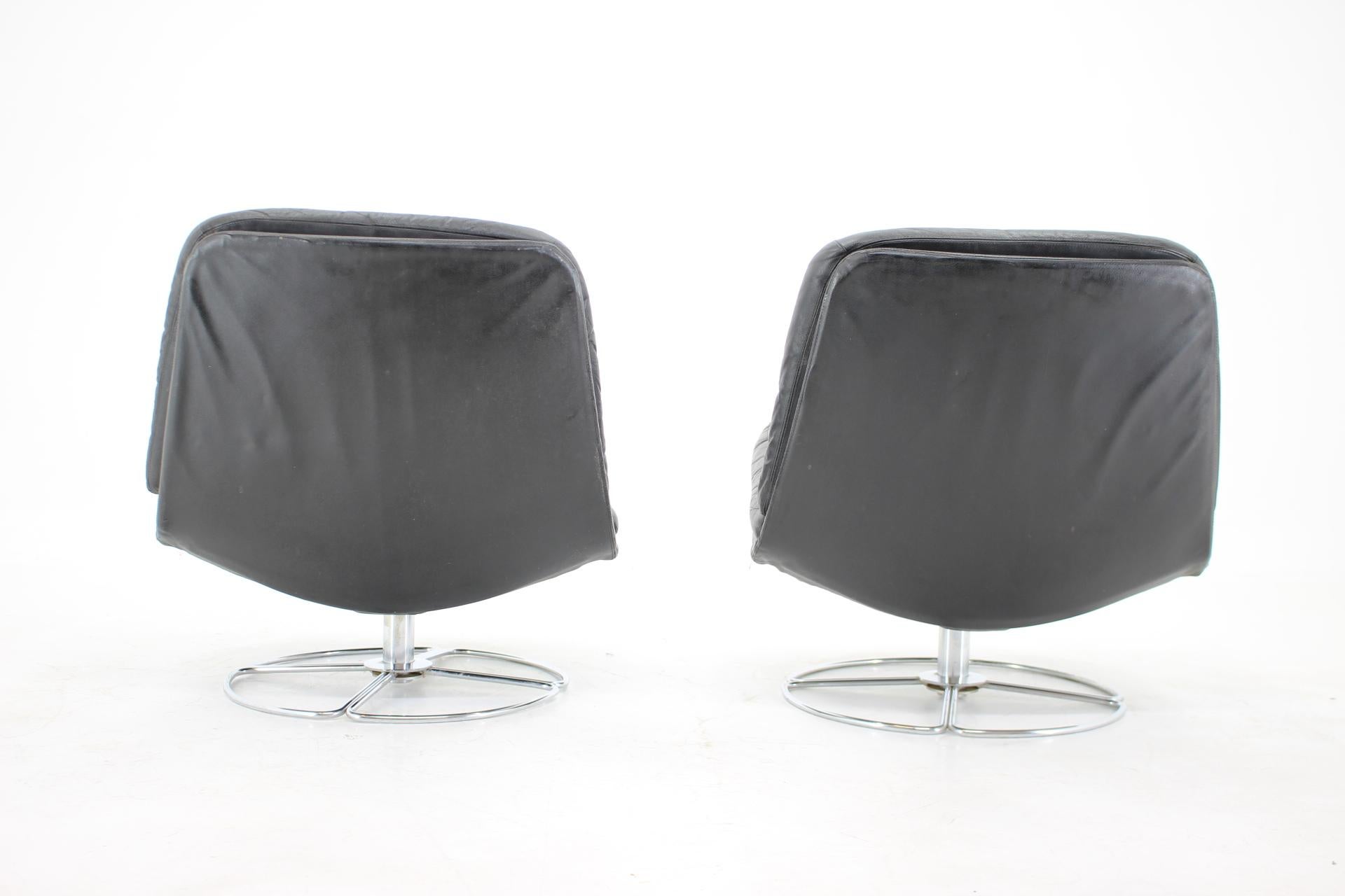 1970s Pair of PEEM Leather Lounge Chairs, Finland In Good Condition For Sale In Praha, CZ