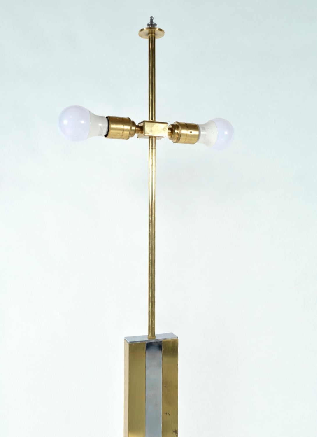 1970s Pareja Lámparas De Pie Italianas Cromo Latón Bambú Hollywood Regency en venta 1