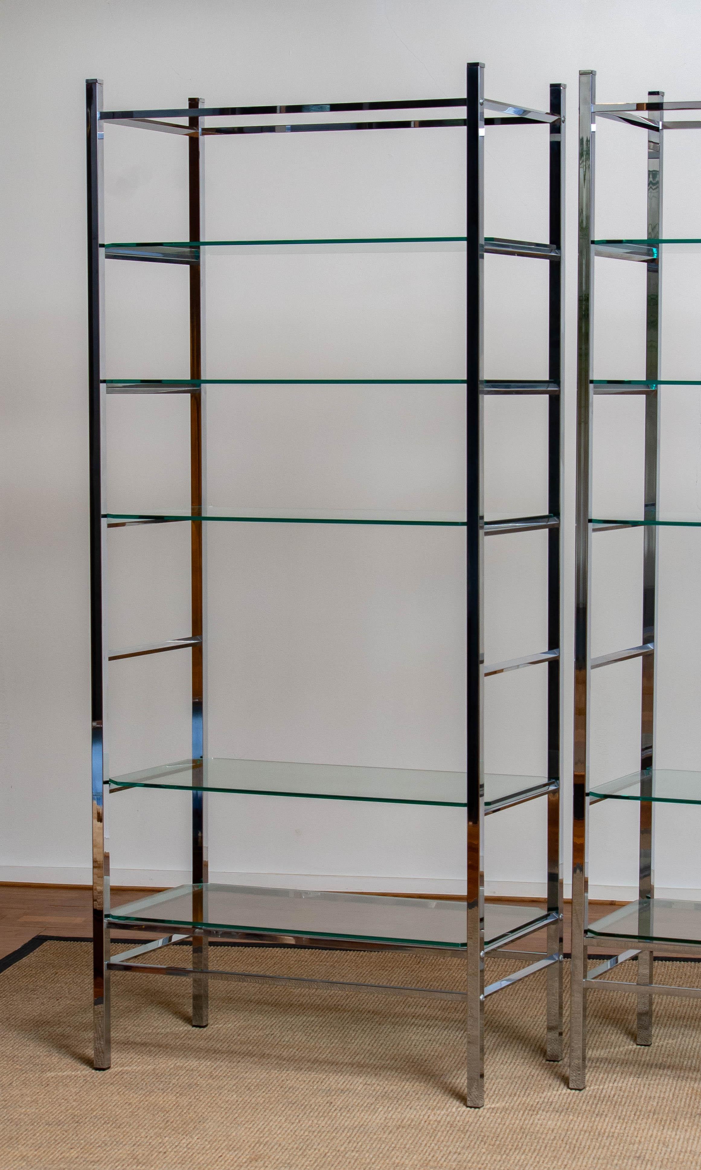 1970's Pair Italian Modernist Vitrine / Bookcase / Etagere in Chrome with Glass In Good Condition In Silvolde, Gelderland