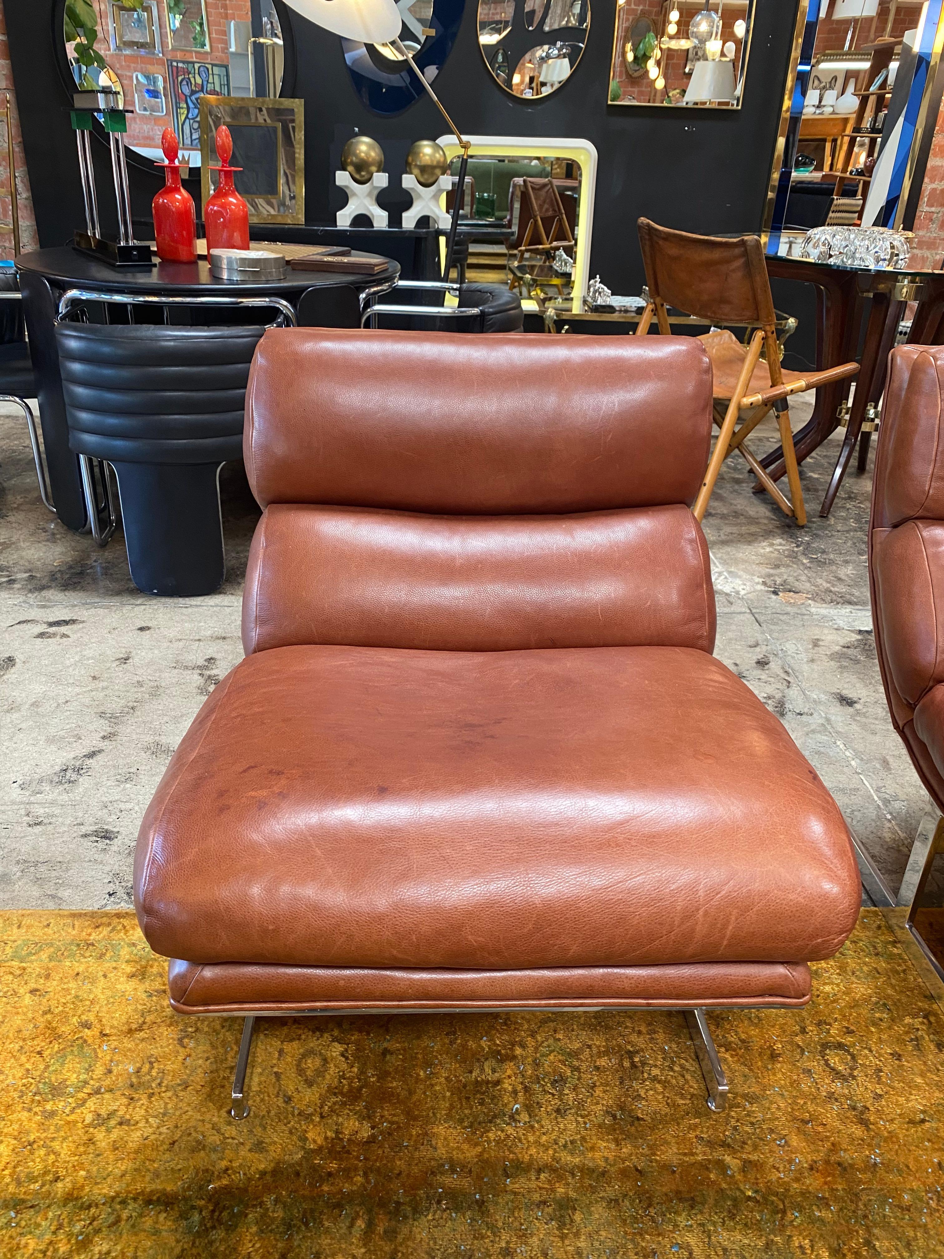 1970s Pair of 2 Lounge Chair Designed by Kipp Stewart for Directional In Good Condition In Los Angeles, CA