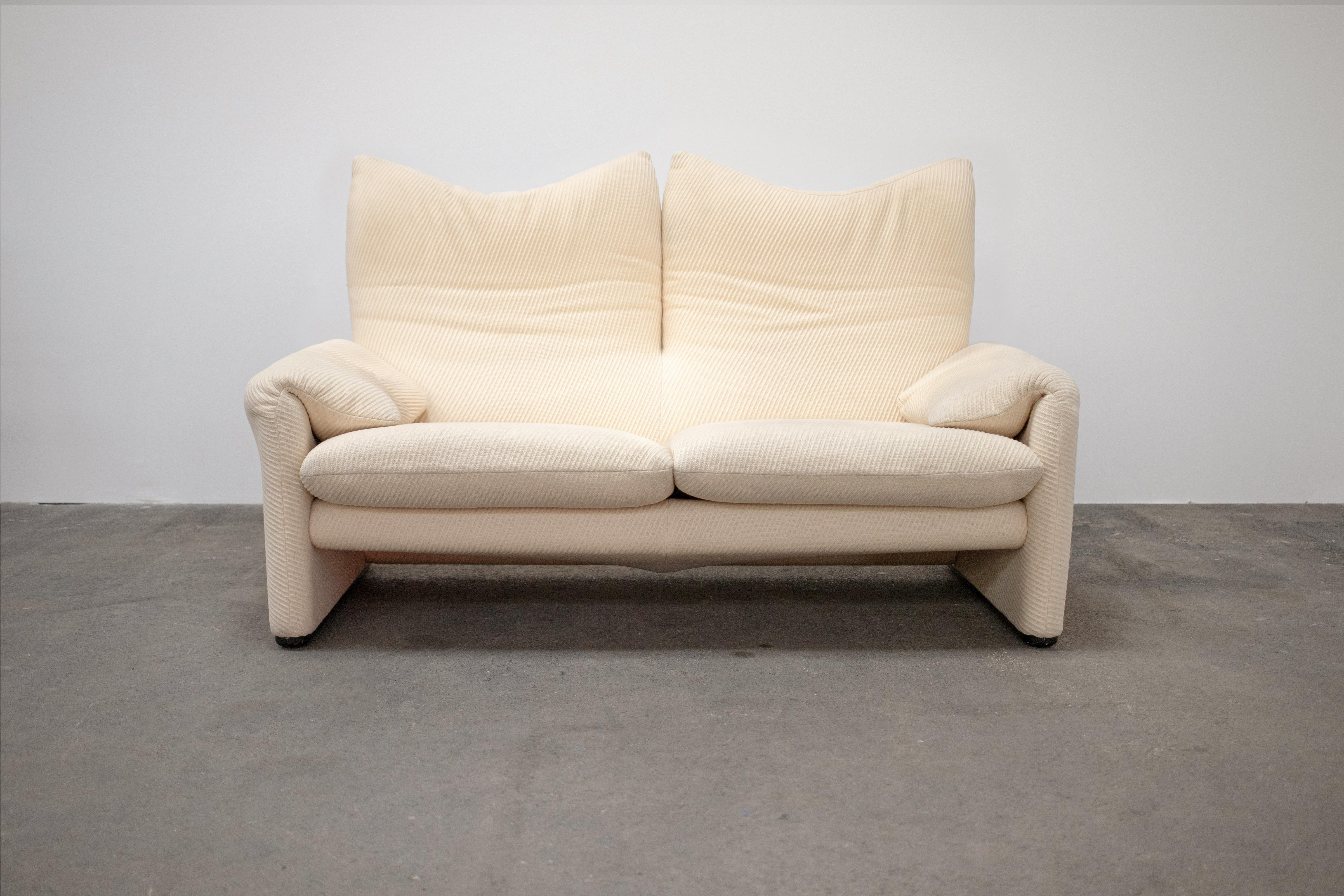 1970s Pair of 2-Seater Maralunga Sofas by Vico Magistretti for Cassina 2