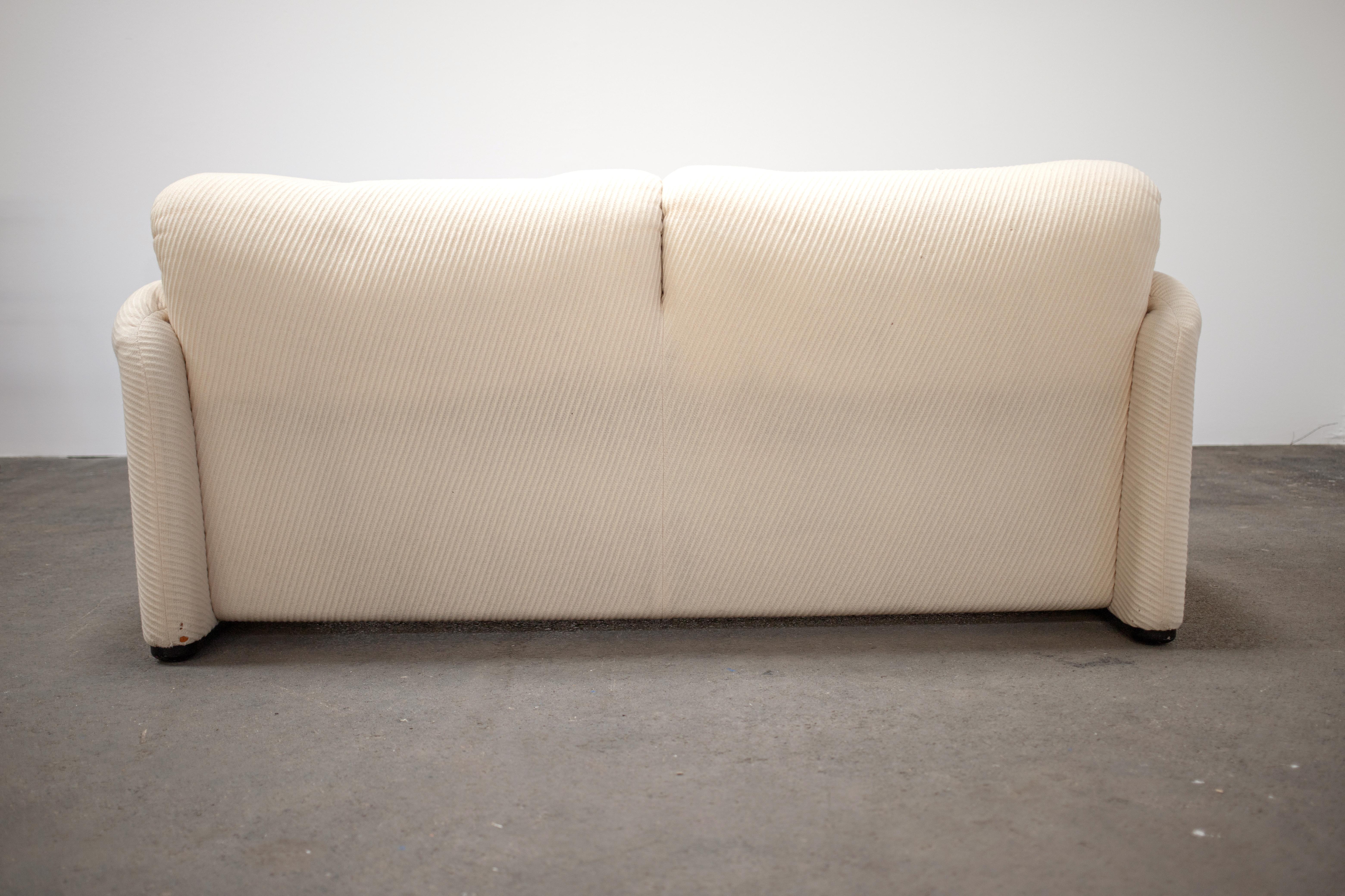 1970s Pair of 2-Seater Maralunga Sofas by Vico Magistretti for Cassina 7