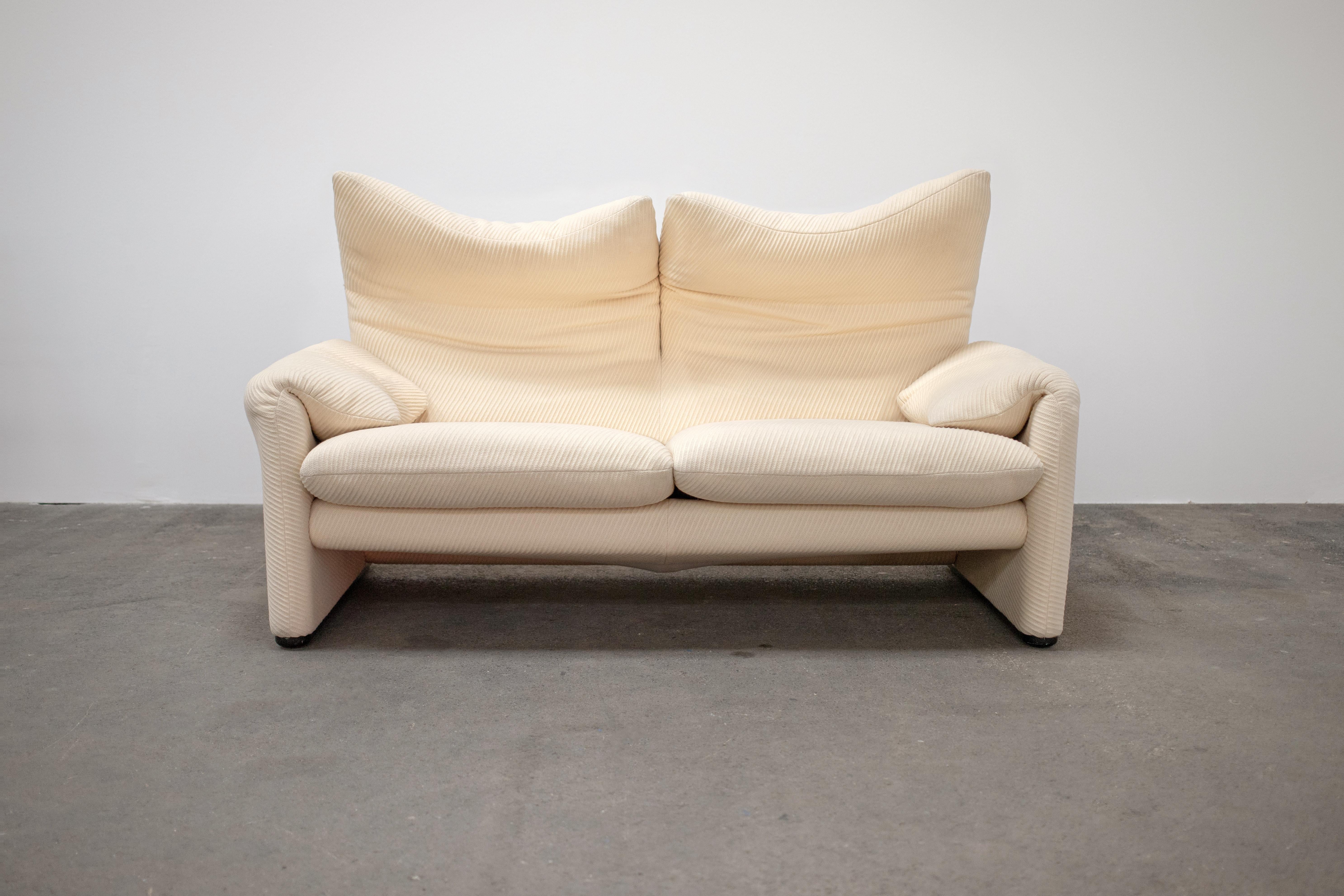 1970s Pair of 2-Seater Maralunga Sofas by Vico Magistretti for Cassina 1