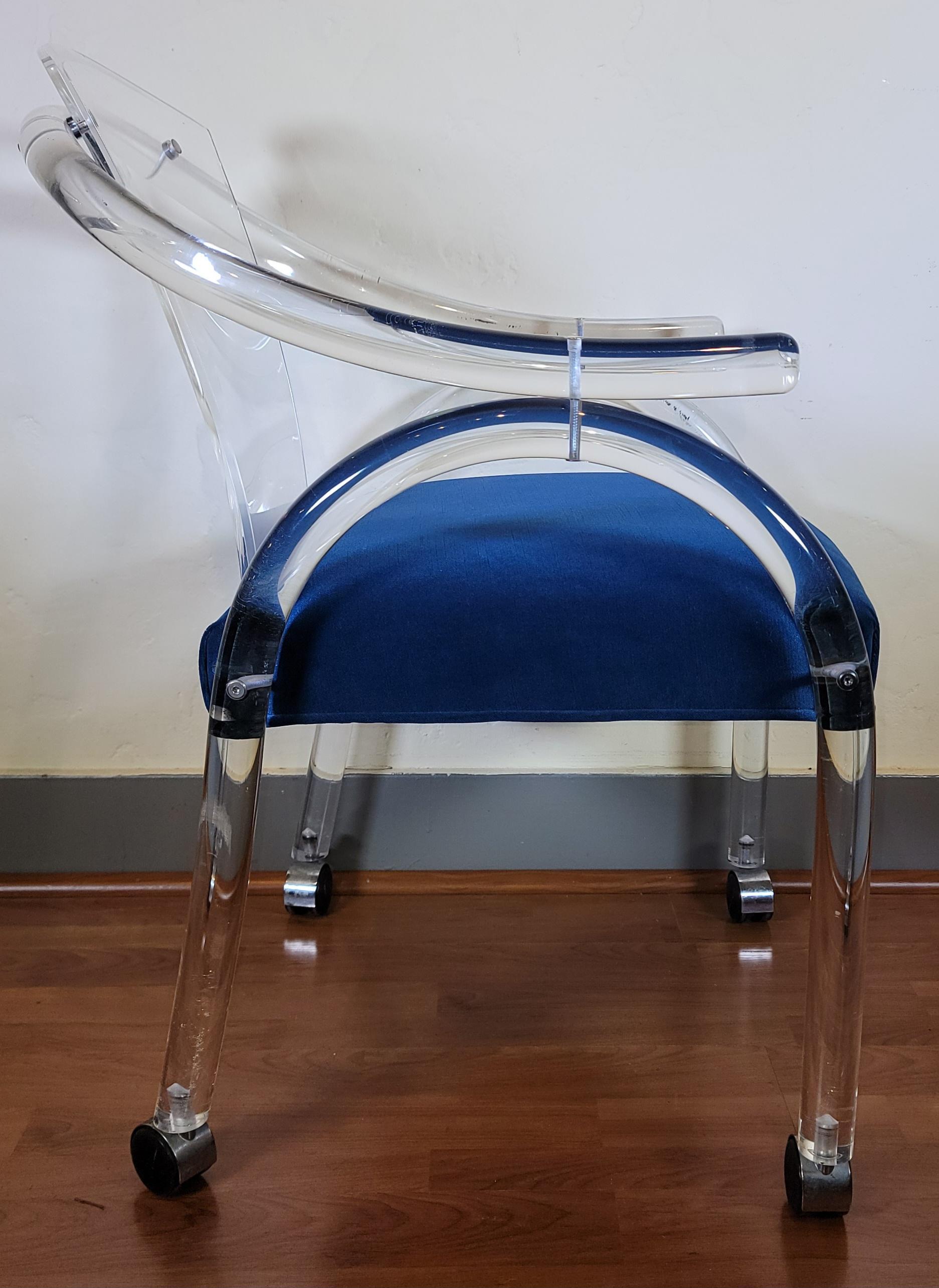 1970s Pair of Acrylic Charles Hollis Jones Style Club Chairs In Good Condition In Pasadena, CA