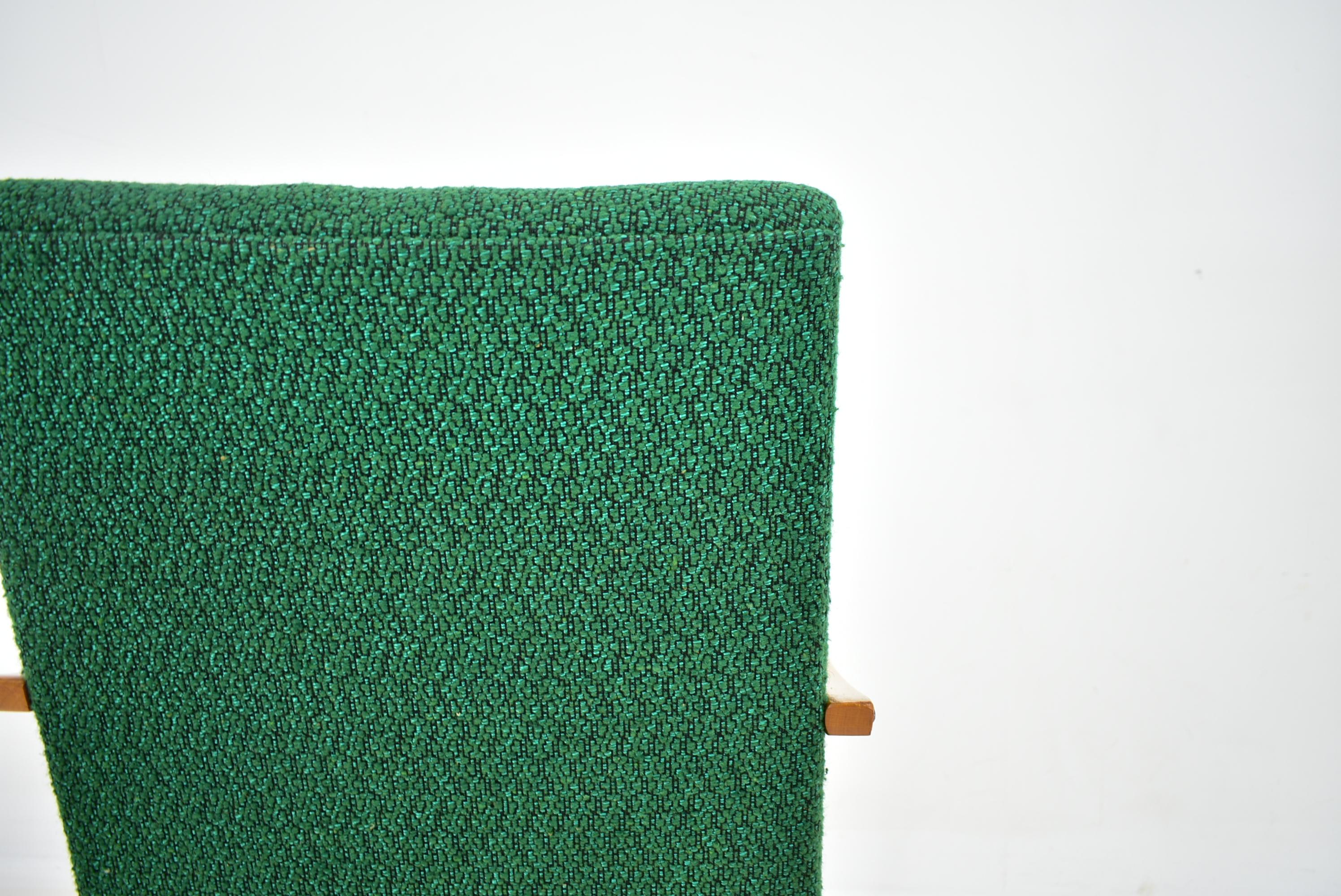 Paire de fauteuils des années 1970, Tchécoslovaquie en vente 7