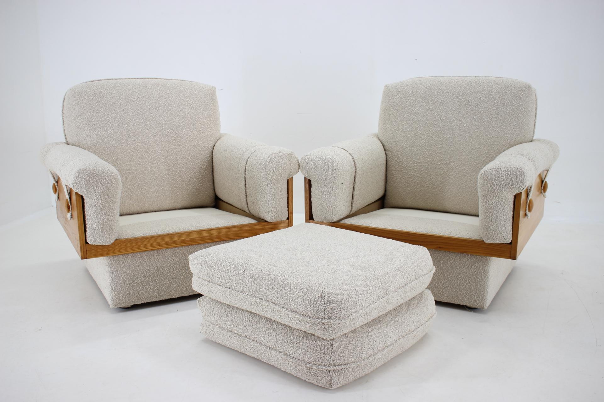 1970s Pair of Armchairs in Boucle Fabric, Czechoslovakia For Sale 9