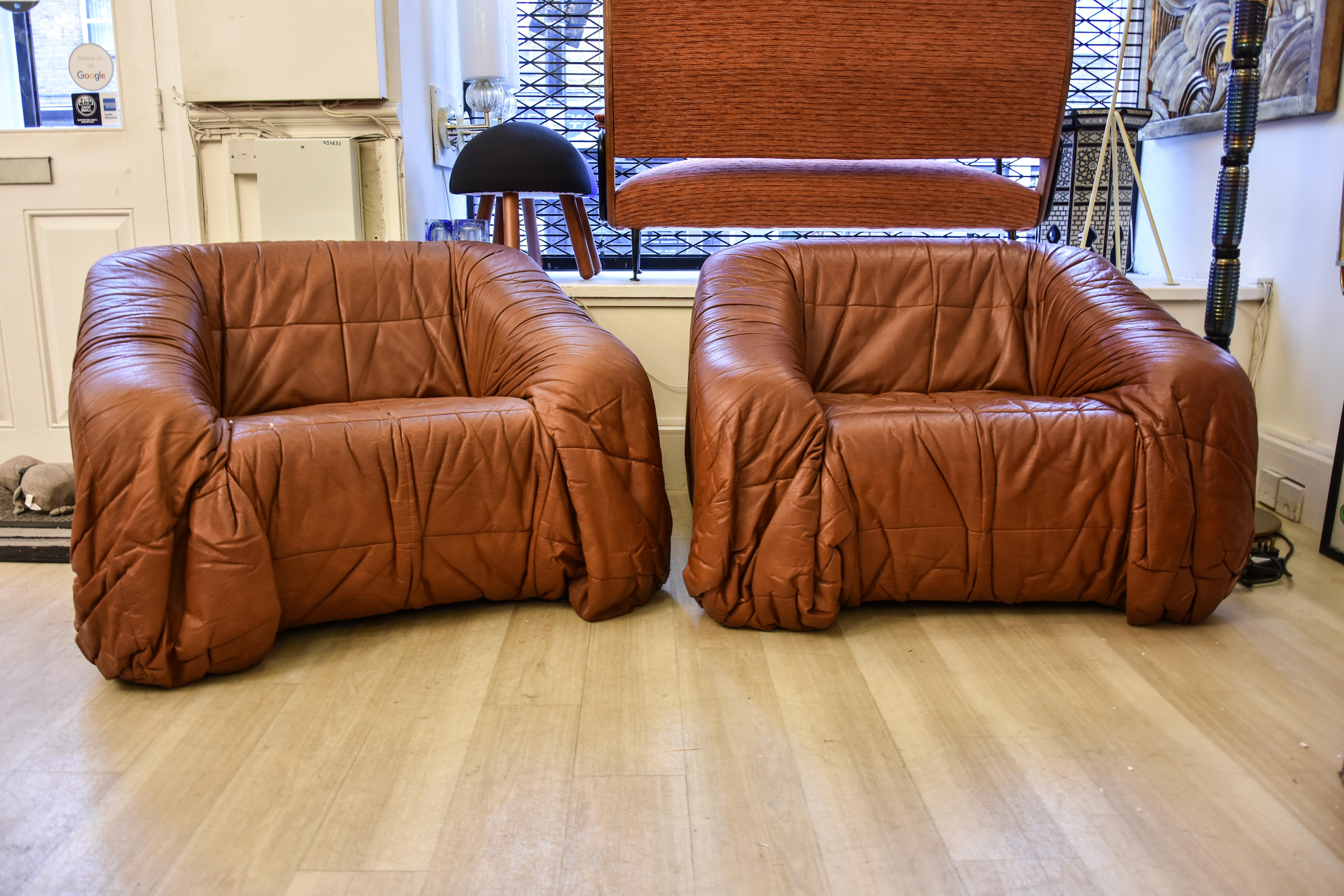 1970s Pair of Armchairs Piumino Italian Design Jonathan de Pas, Donato D'urbino For Sale 3