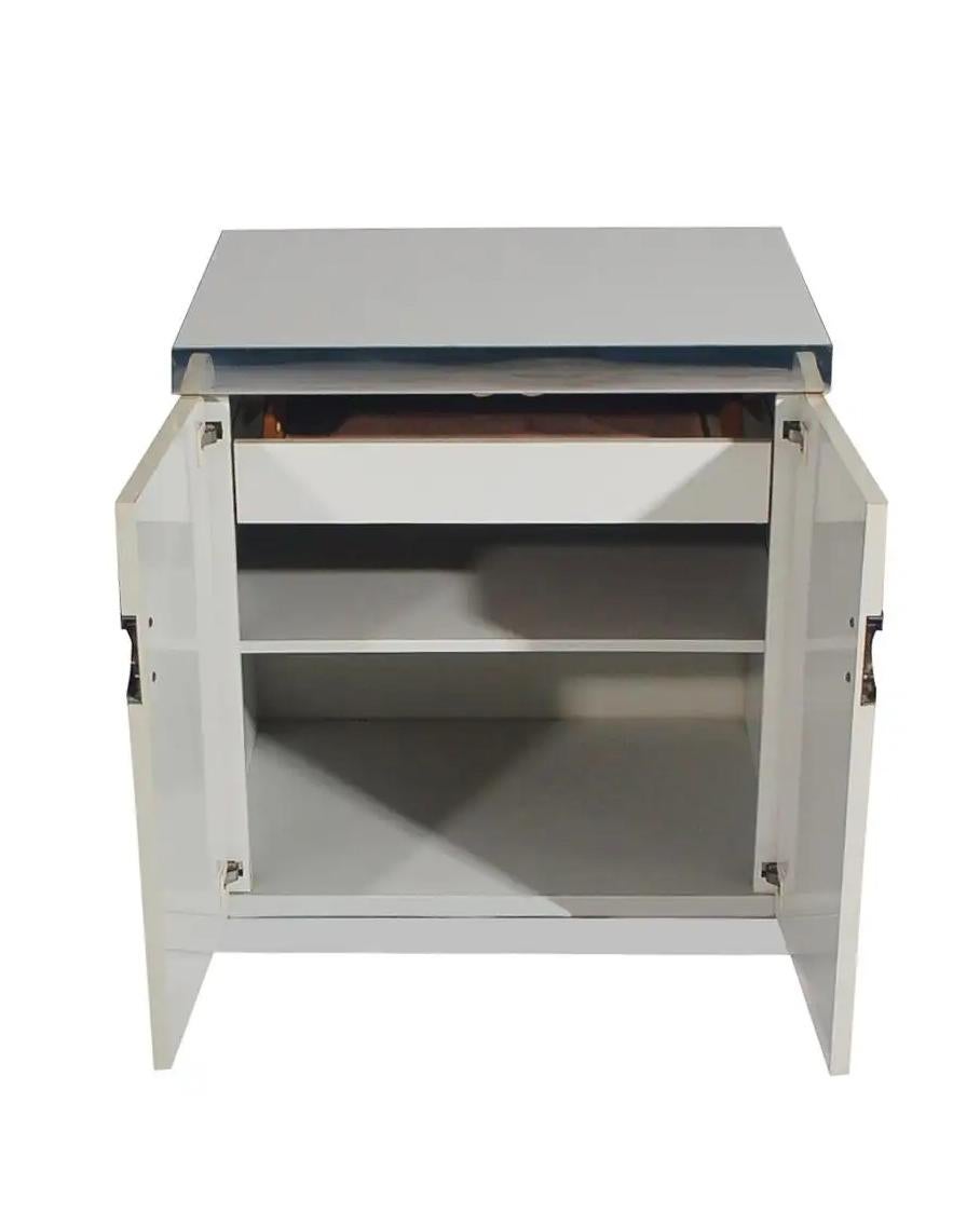 Late 20th Century 1970s Pair of Art Deco Nightstands by Pierre Cardin for Dillingham For Sale