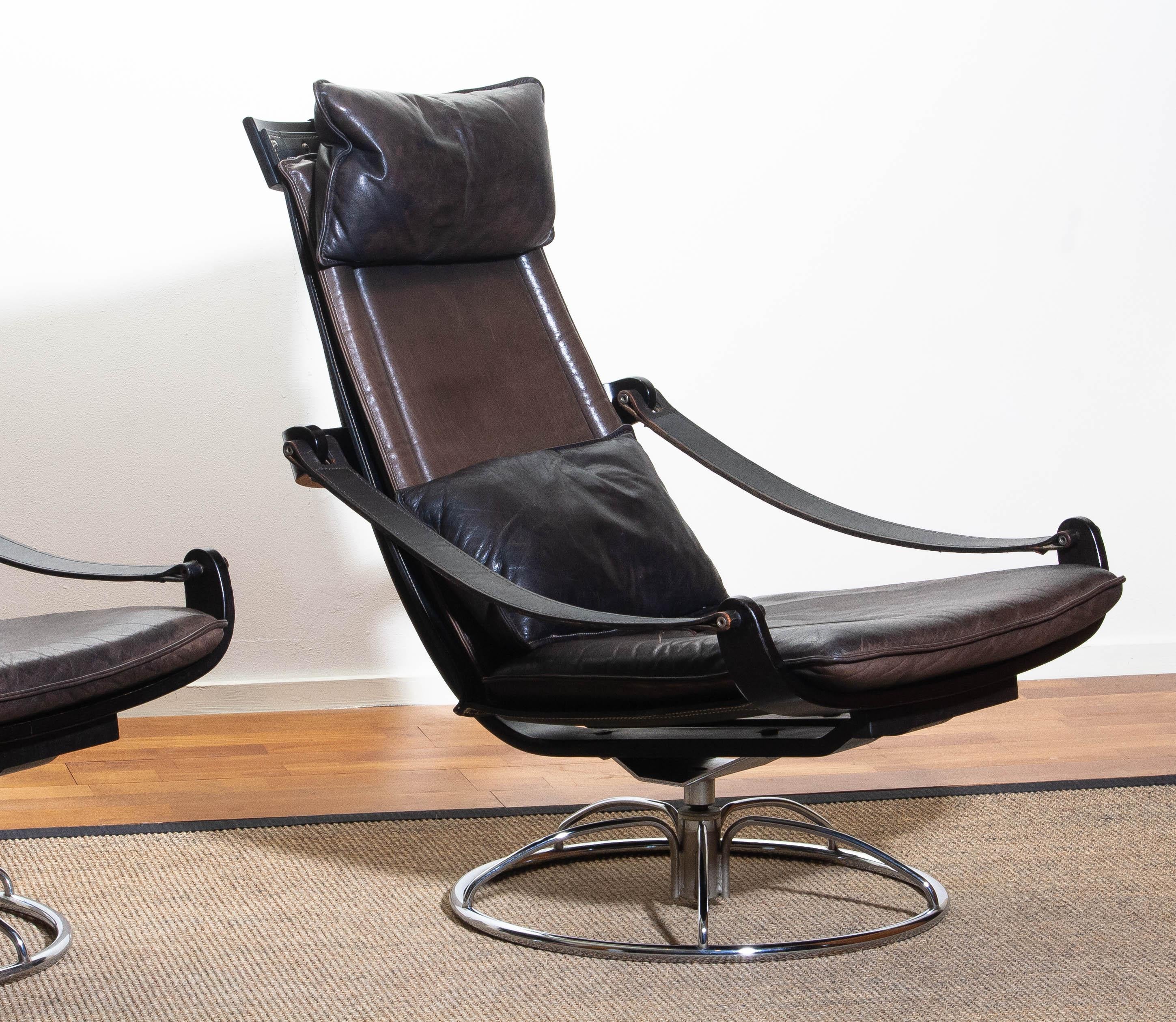 Swedish 1970s, Pair of Artistic Leather Swivel Chairs by Ake Fribytter for Nelo, Sweden