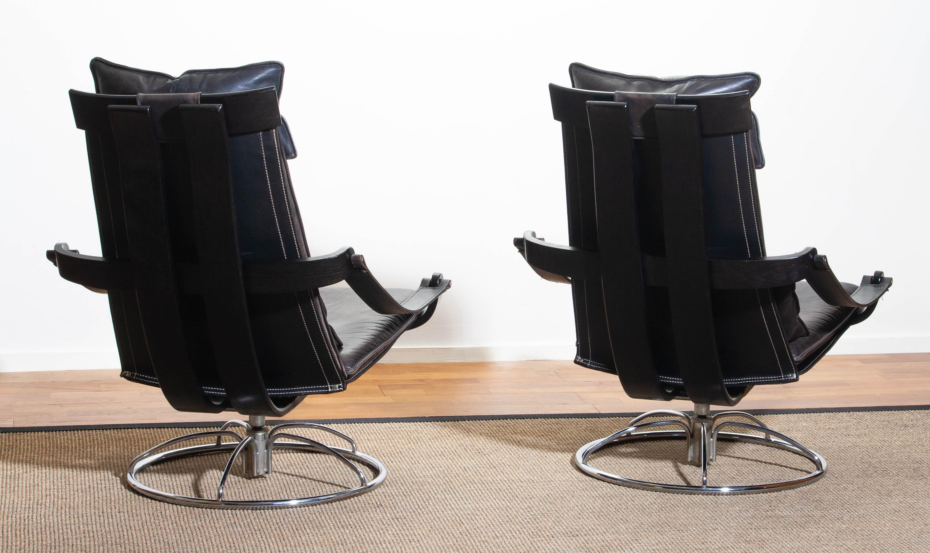 1970s, Pair of Artistic Leather Swivel Chairs by Ake Fribytter for Nelo, Sweden 2