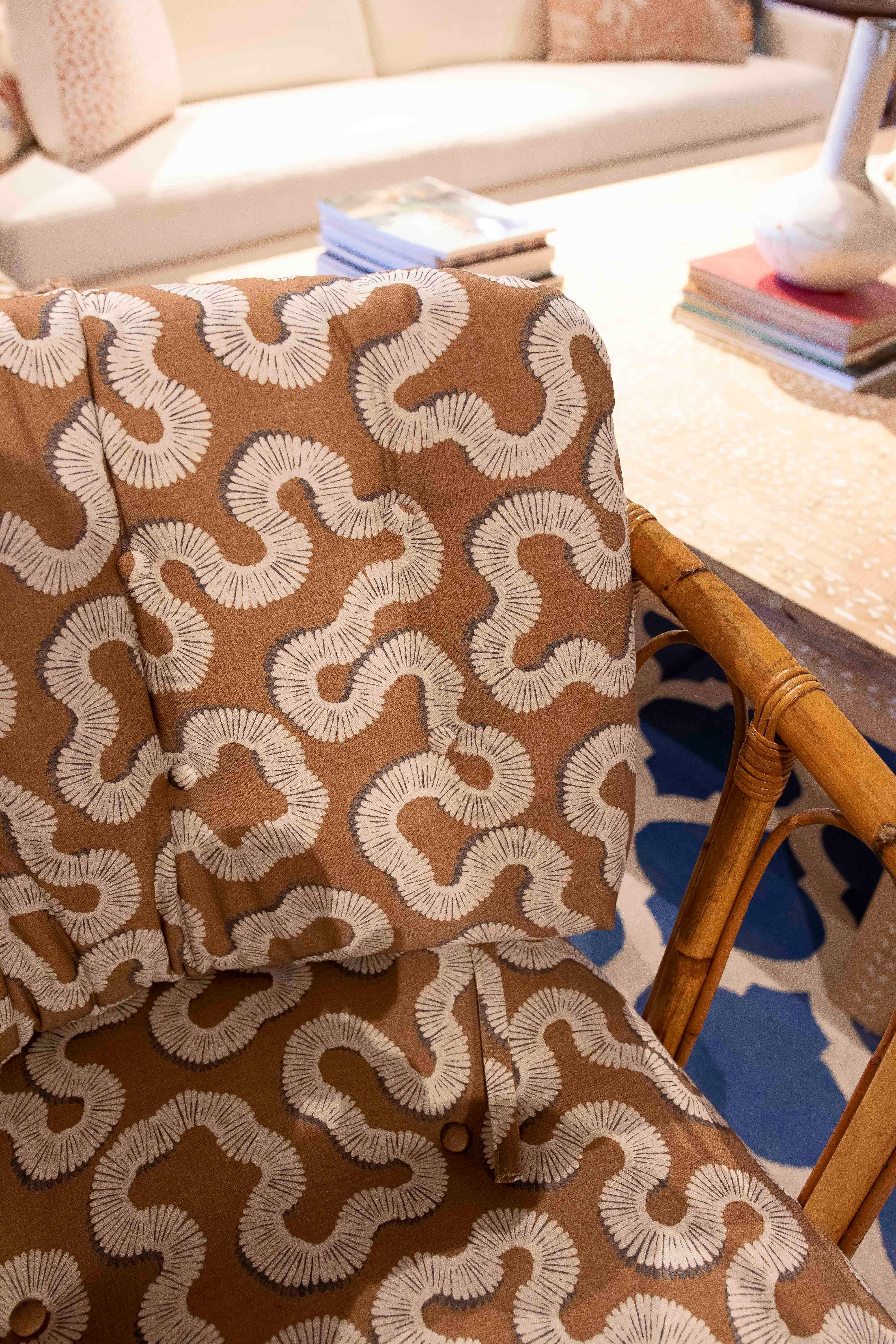 Pareja de sillones de bambú de los años 70 con tapicería estampada vintage en Bueno estado para la venta en Marbella, ES