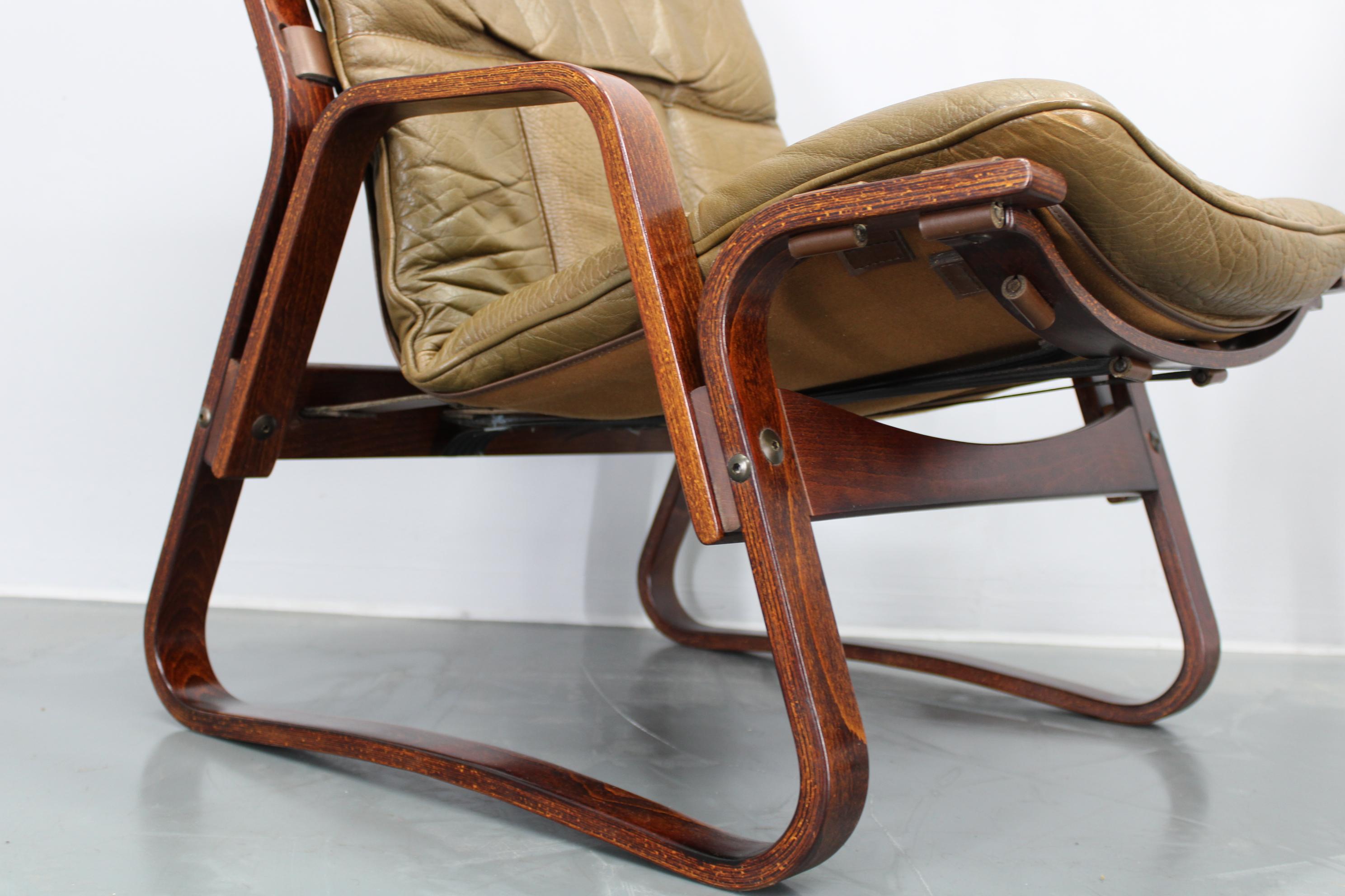 Paar Loungesessel aus Bugholz und Buffalo-Leder von Giske Carlsen für Klep, 1970er Jahre (Ende des 20. Jahrhunderts) im Angebot