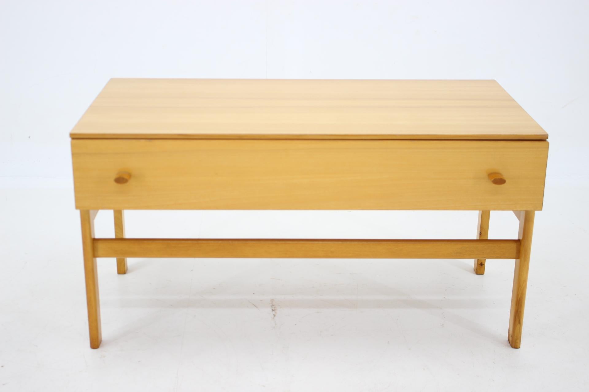 Mid-Century Modern 1970s Birch Chest of Drawer, Czechoslovakia For Sale