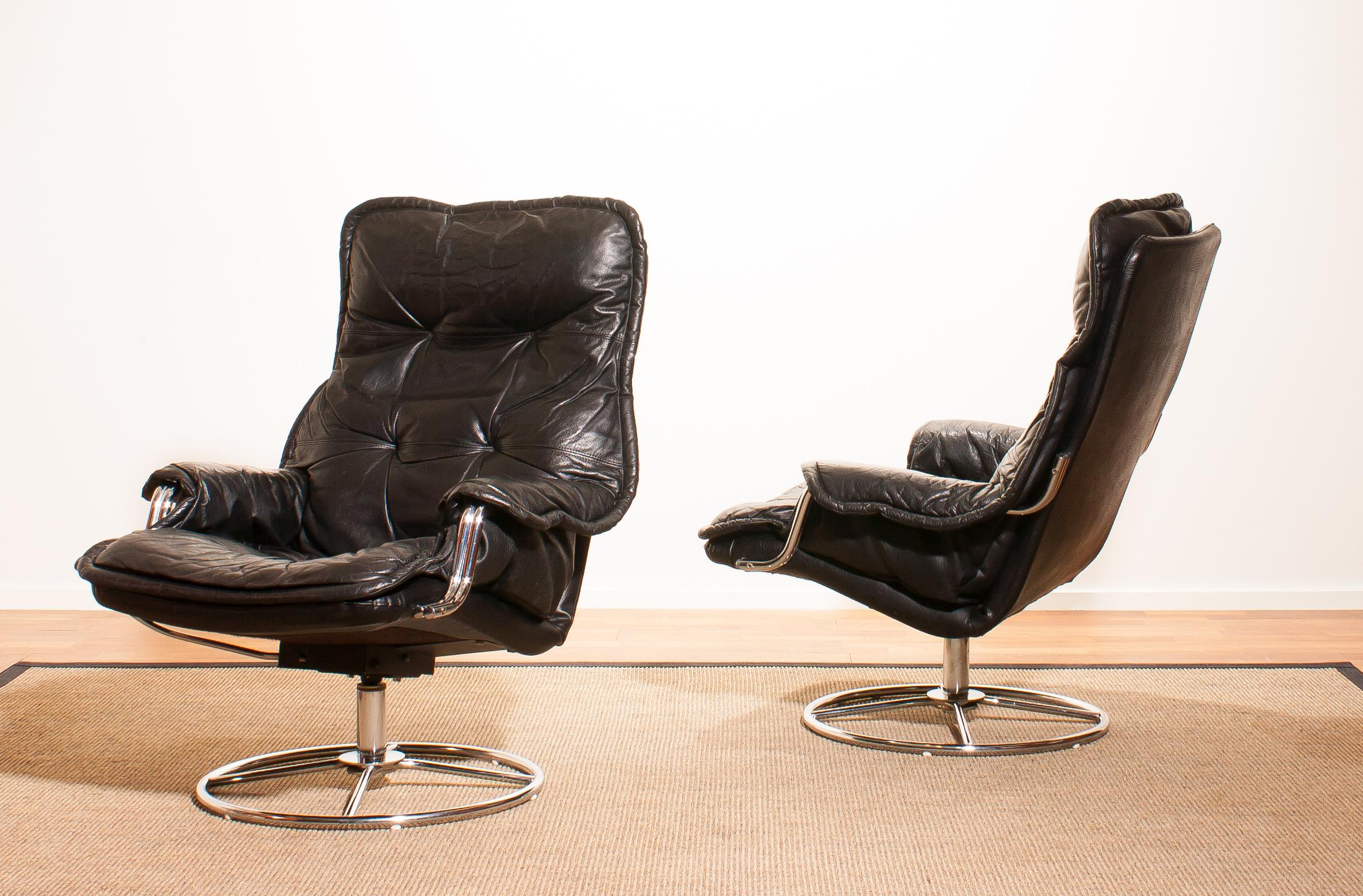Swedish 1970s Pair of Black Leather Swivel Chrome Steel Lounge Chairs, Sweden