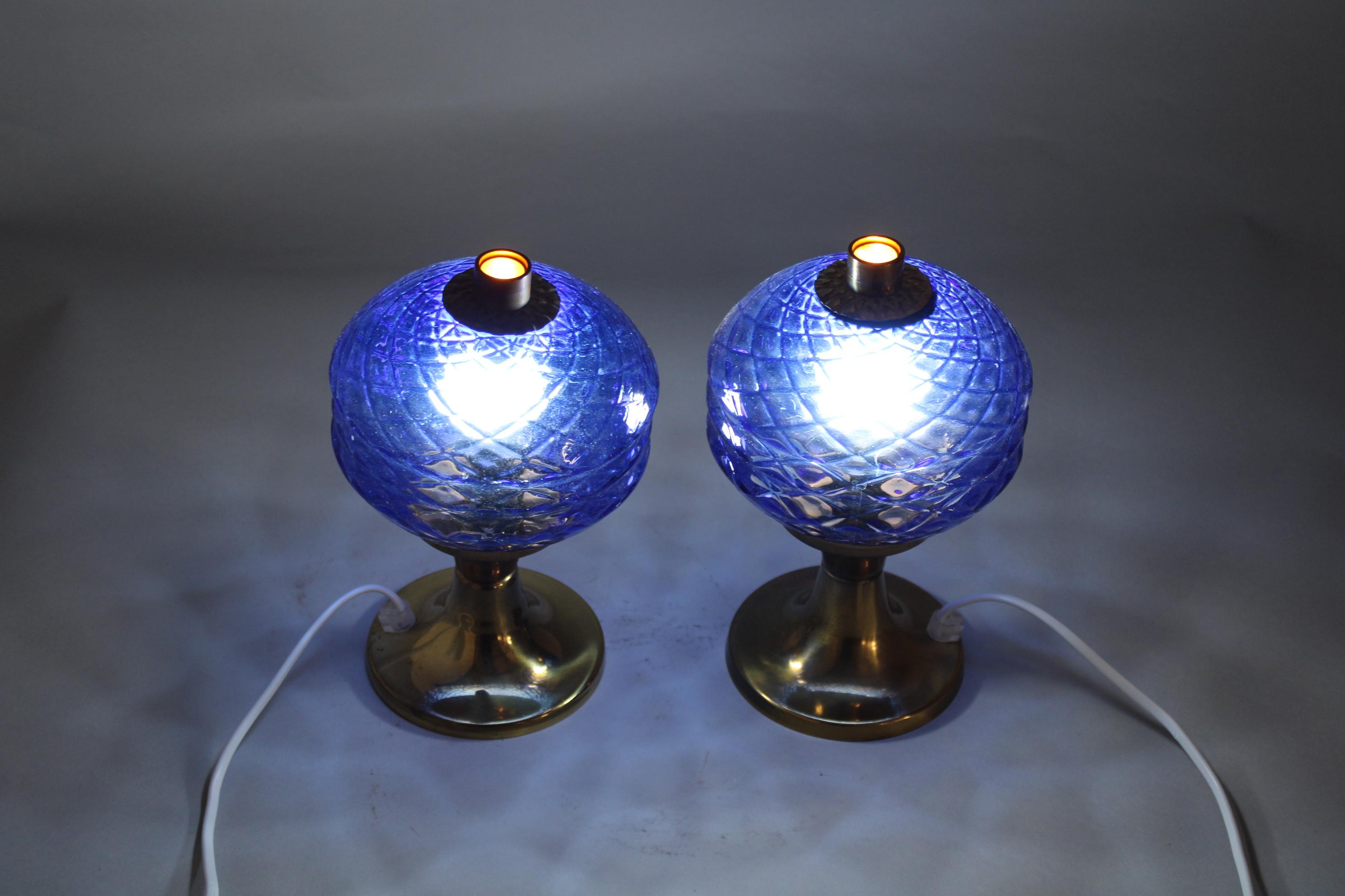 1970s Pair of Brass and Glass Table Lamps , Czechoslovakia For Sale 9