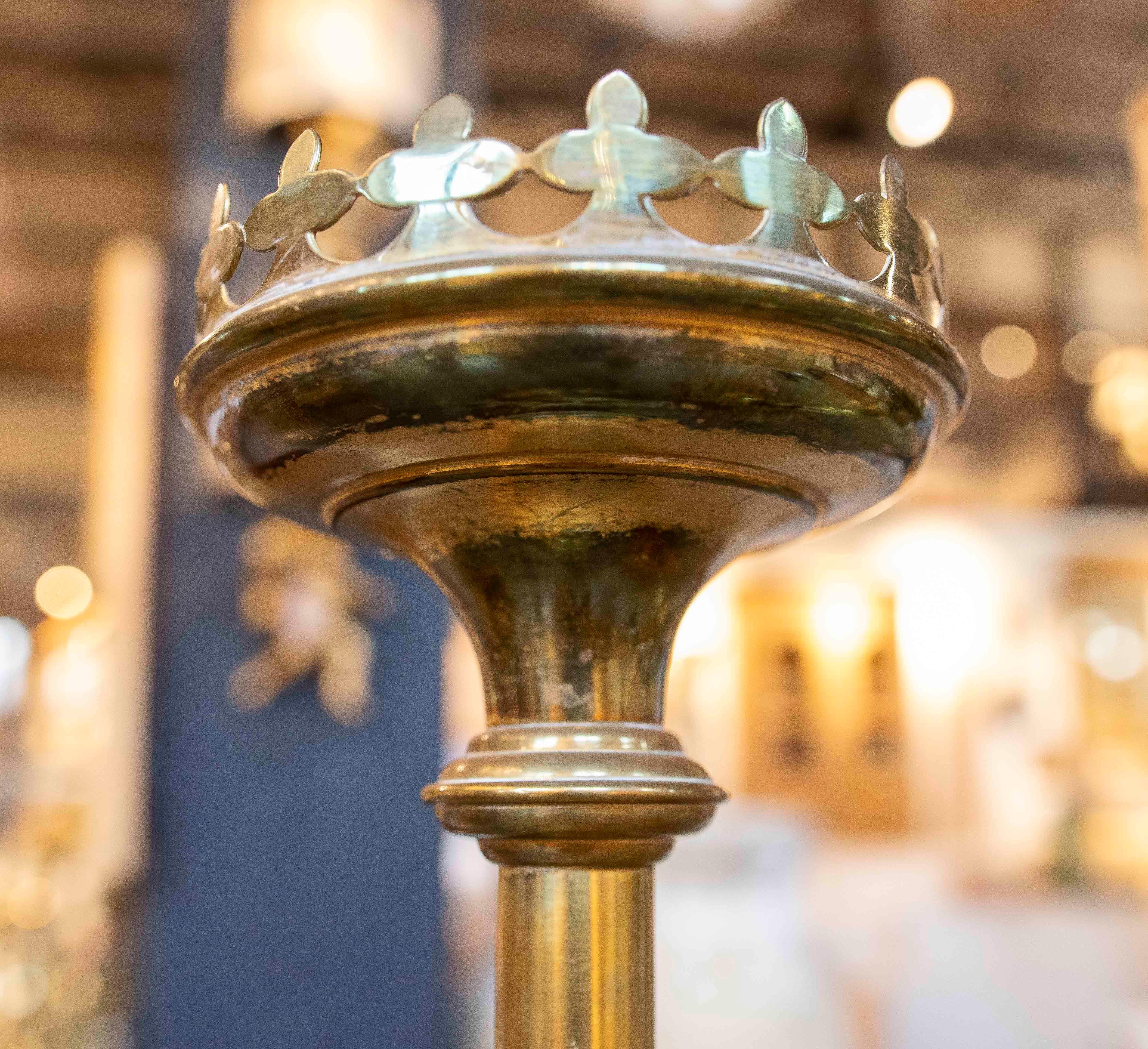 1970s Pair of Bronze Candlesticks Decorated with Fleur de Lis, Italy 2