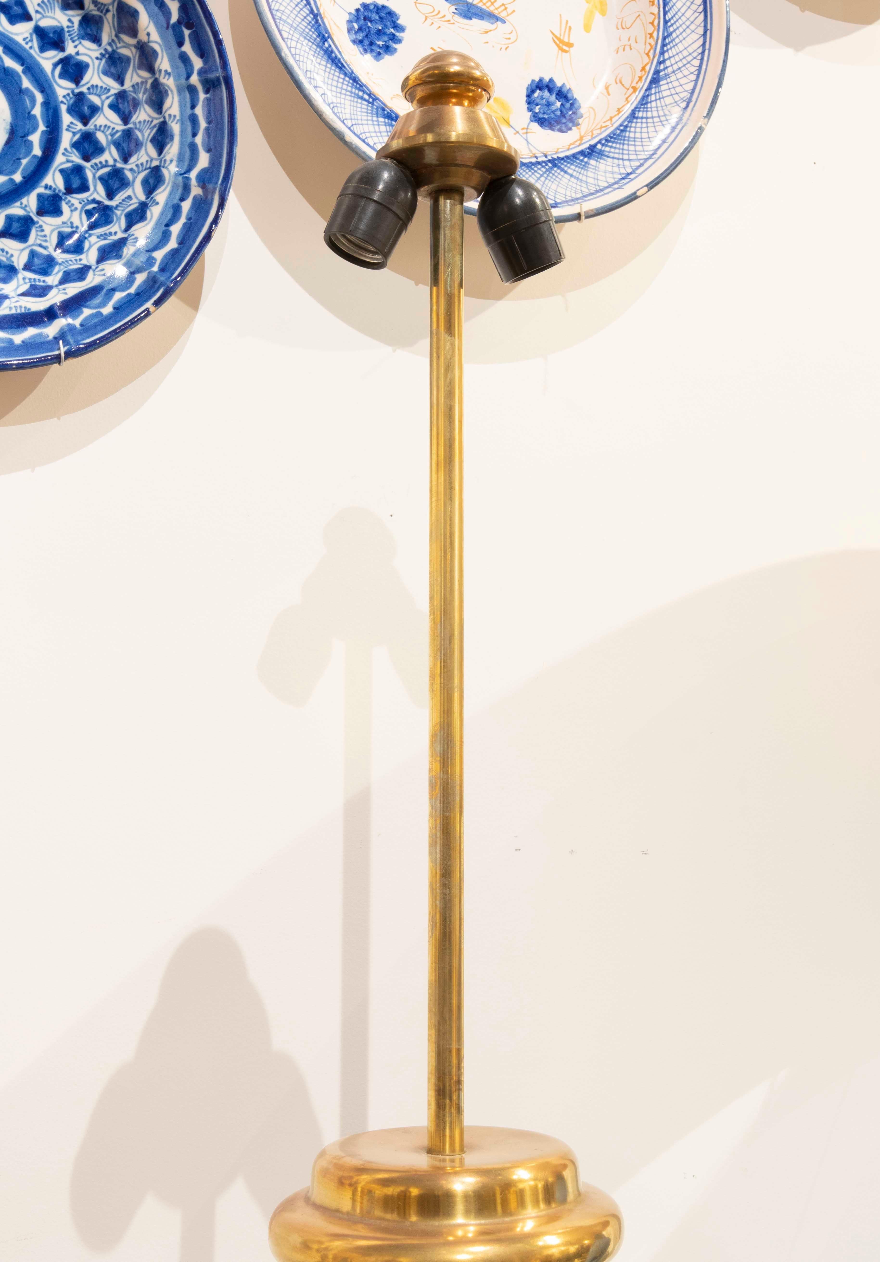 Laiton Paire de lampes de table en bronze des années 1970  en vente