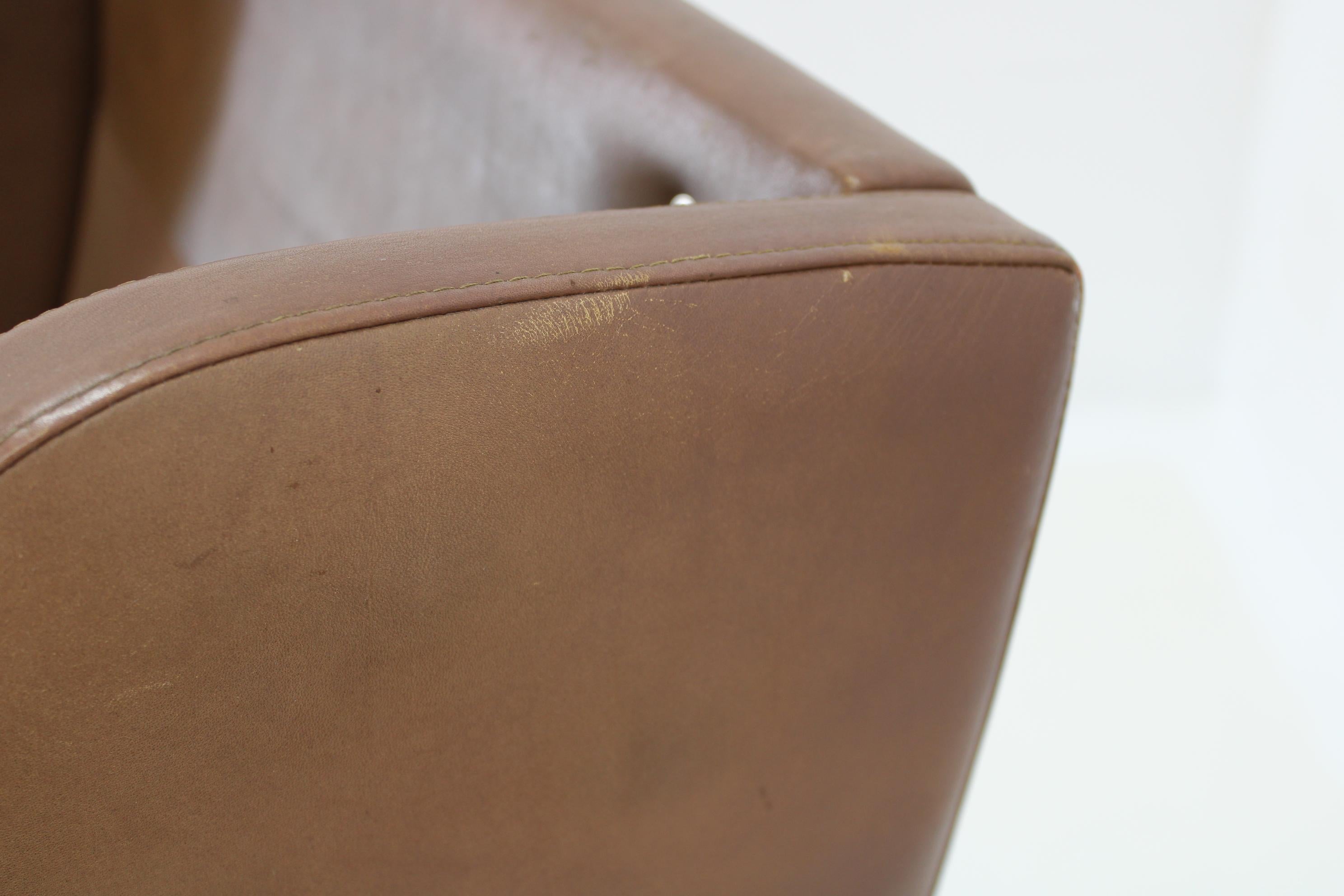 1970s Pair of Brown Leather Armchairs, Denmark For Sale 6