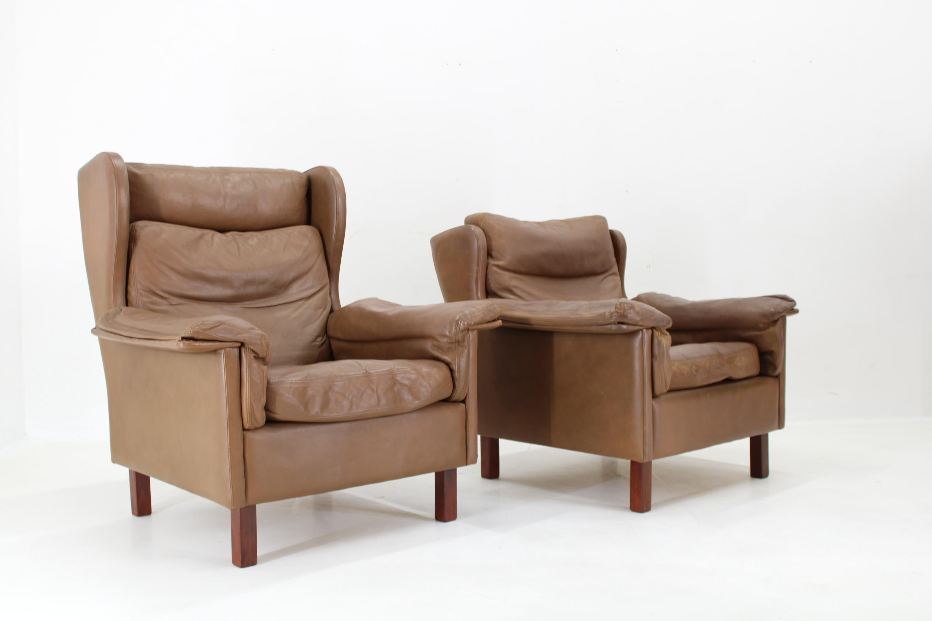 Mid-Century Modern 1970s Pair of Brown Leather Armchairs, Denmark For Sale