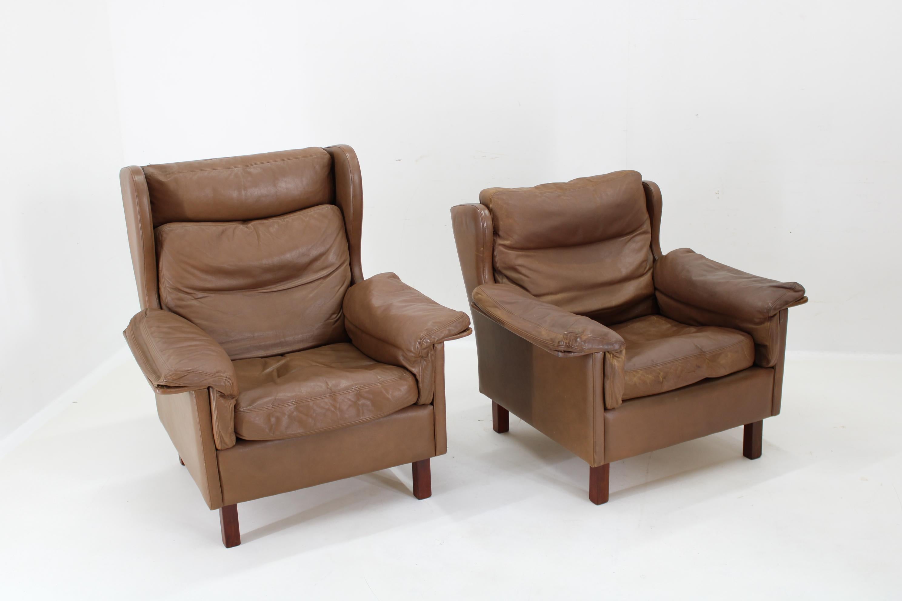 Danish 1970s Pair of Brown Leather Armchairs, Denmark For Sale