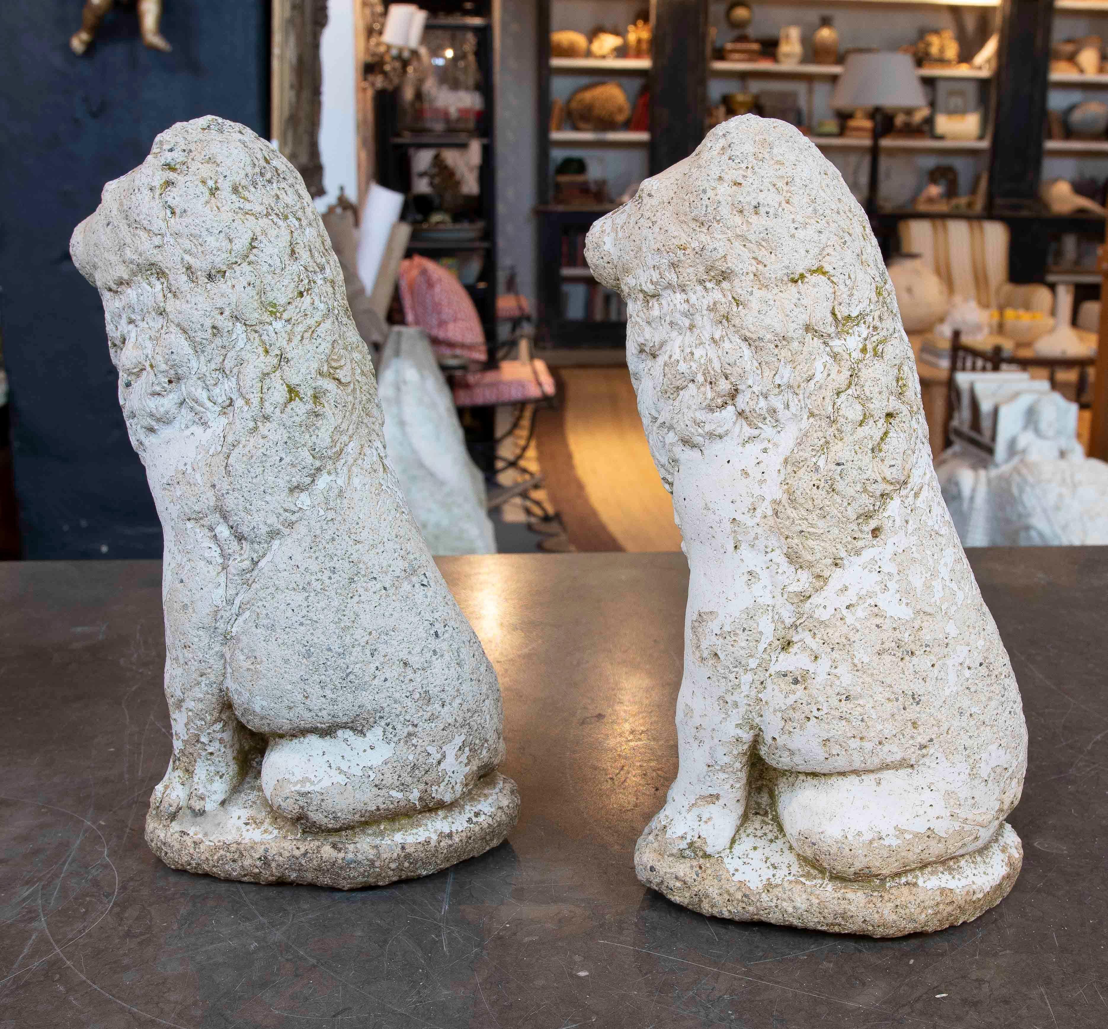 20th Century 1970s Pair of Cement Lions with Antique Patina For Sale
