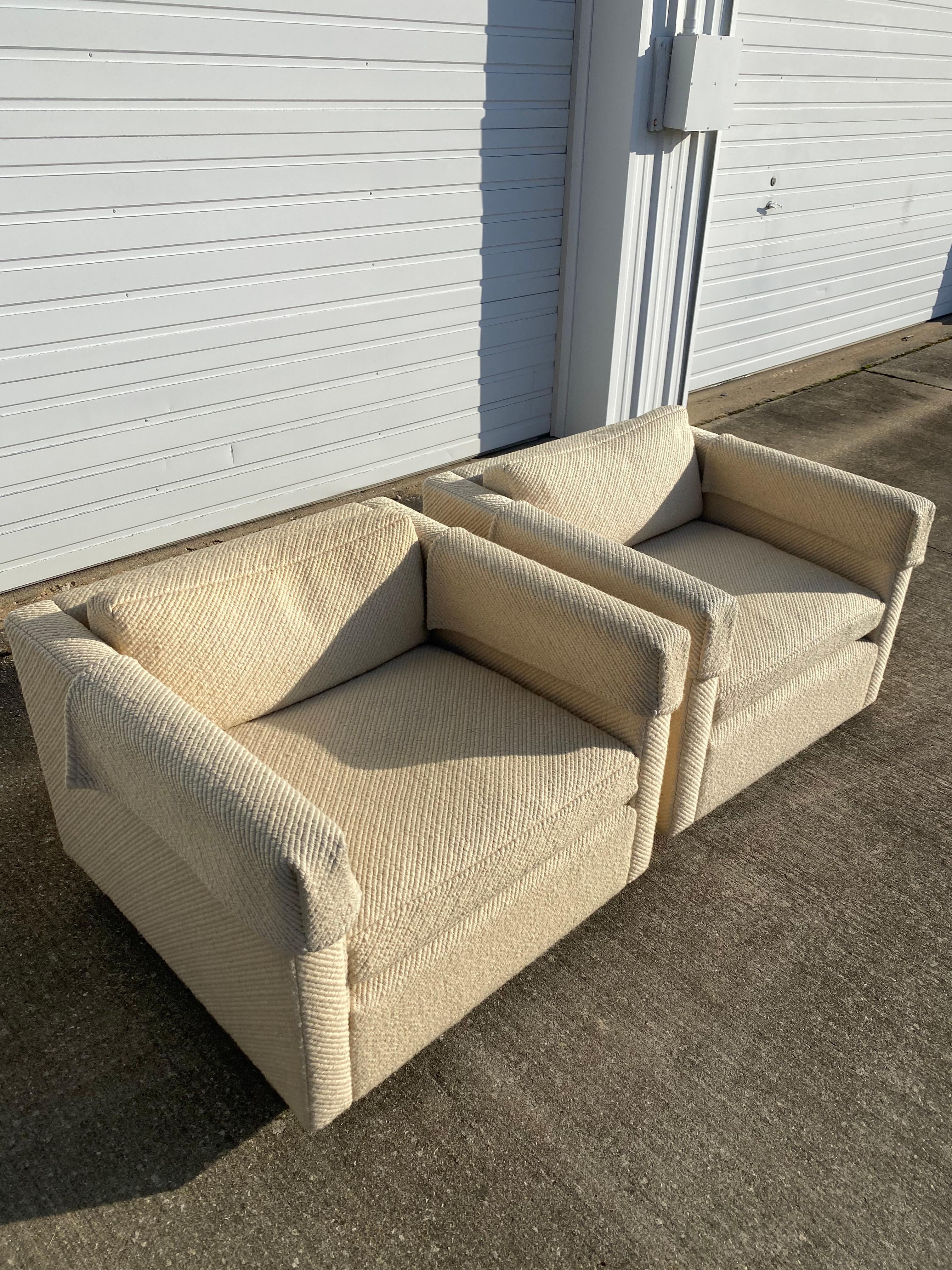 Mid-Century Modern 1970s Pair of Charles Pfister Cube Lounge Chairs for Knoll in Original Wool Fabr