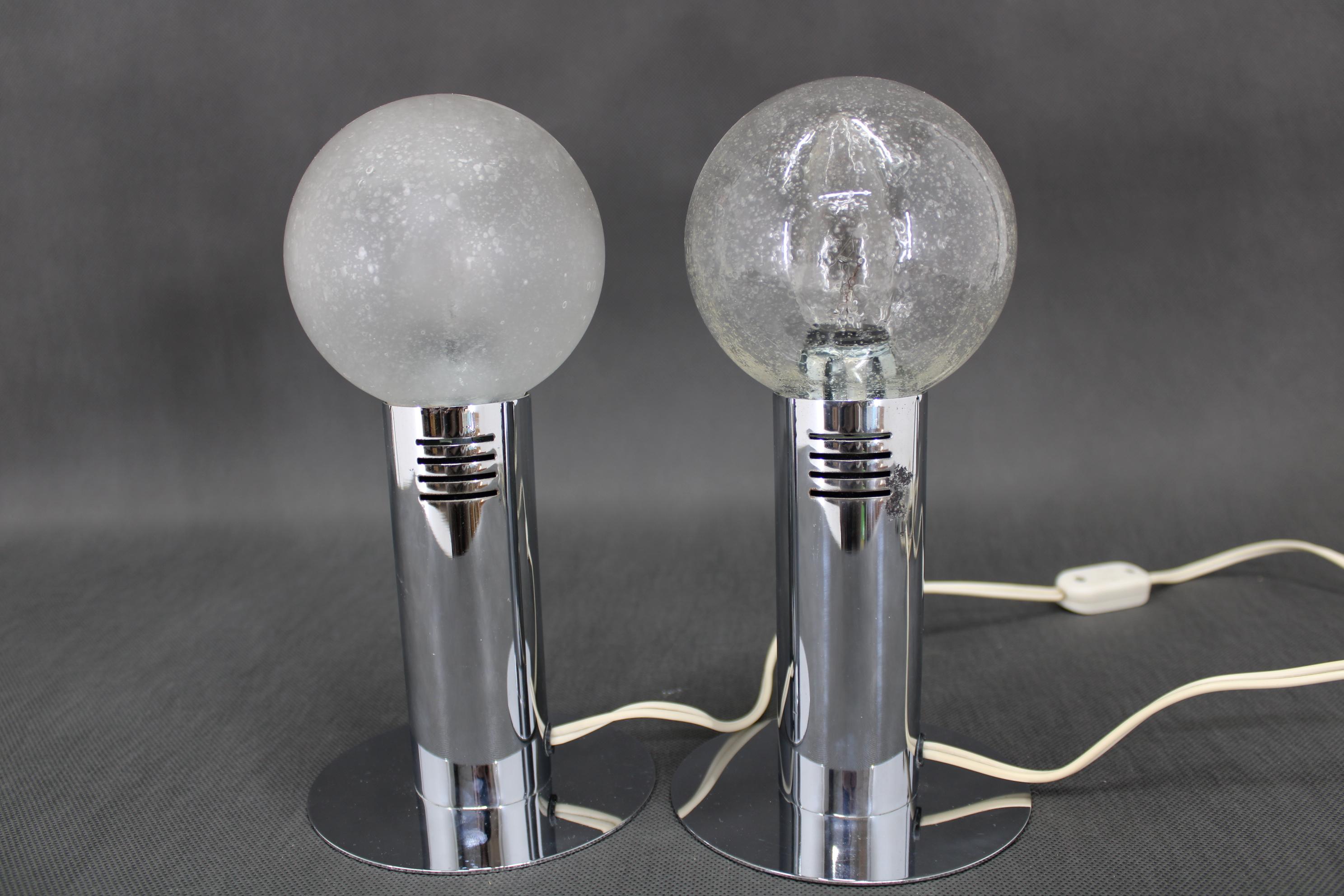 - Good original condition with minor signs of use 
- E14 or E12bulb
- US adapter included.