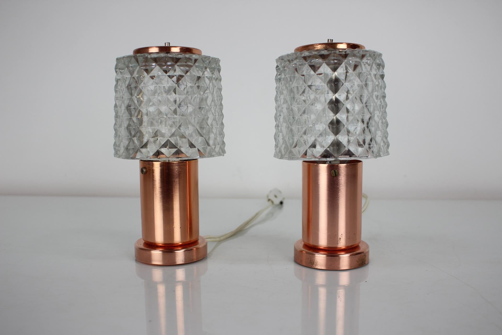 1970s Pair of Copper Table Lamps by Kamenický Šenov, Czechoslovakia In Good Condition For Sale In Praha, CZ