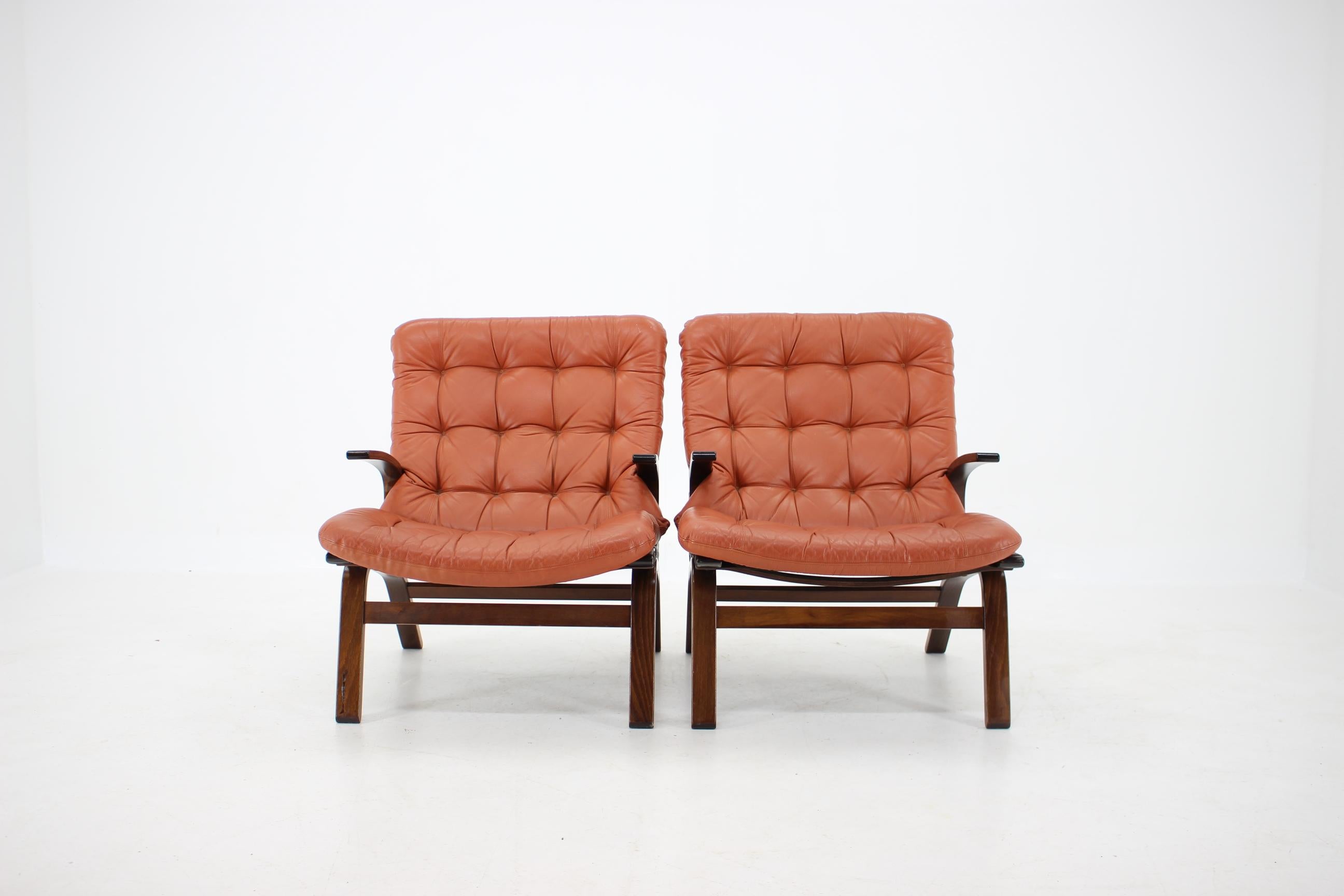 Mid-Century Modern 1970s Pair of Danish Bentwood Armchair in Red Leather