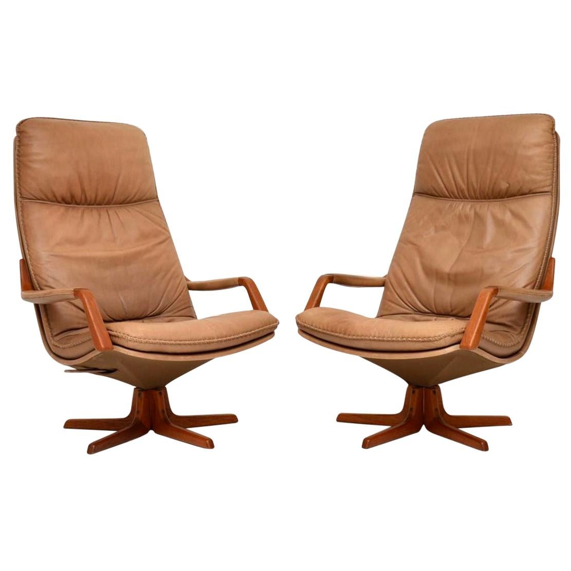 1970s Pair of Danish Leather and Teak Reclining Armchairs