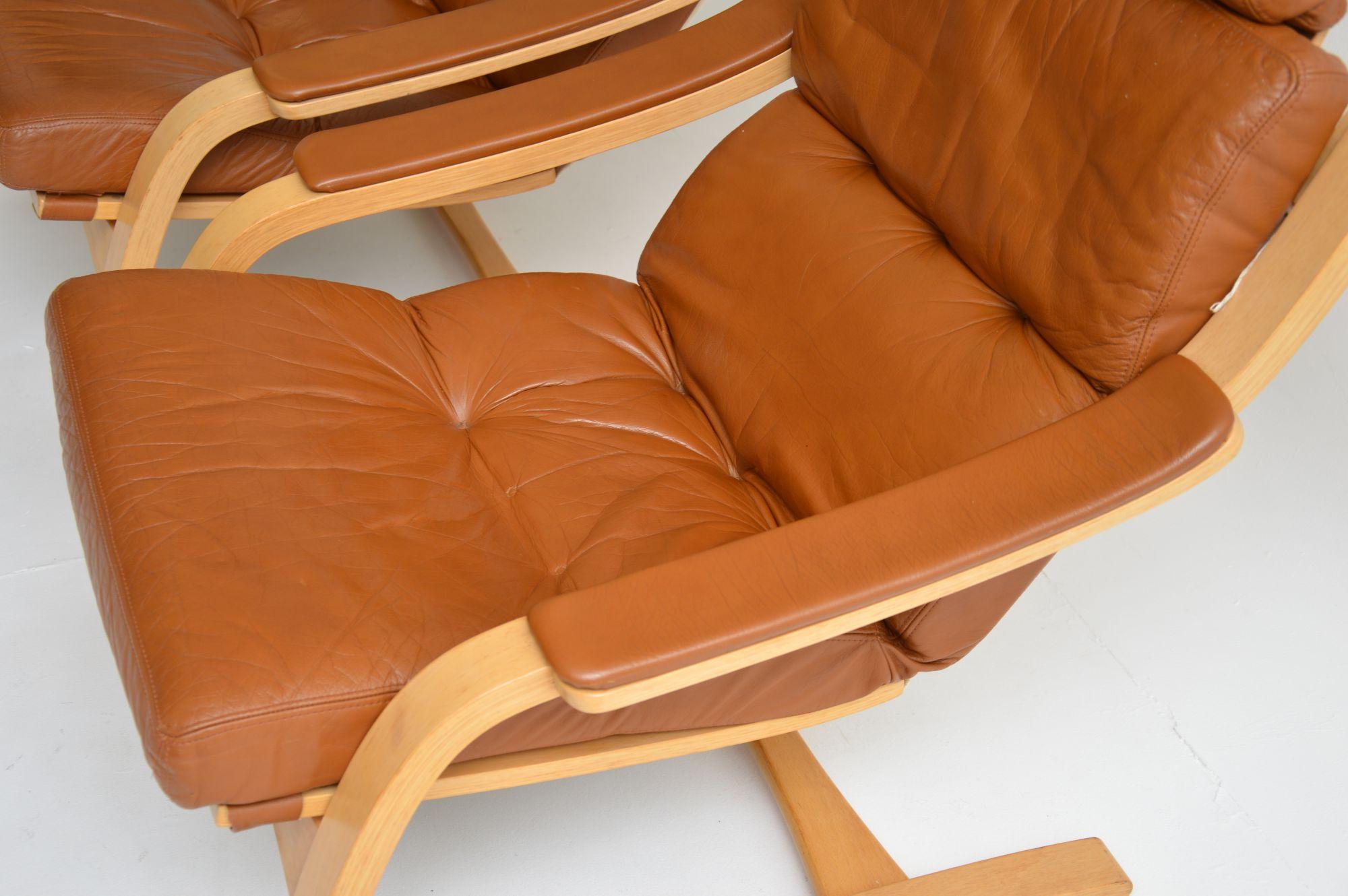 1970's Pair of Danish Leather Bentwood Armchairs 3