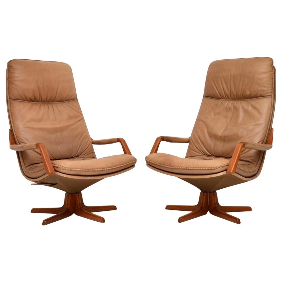 1970s Pair of Danish Leather and Teak Reclining Armchairs