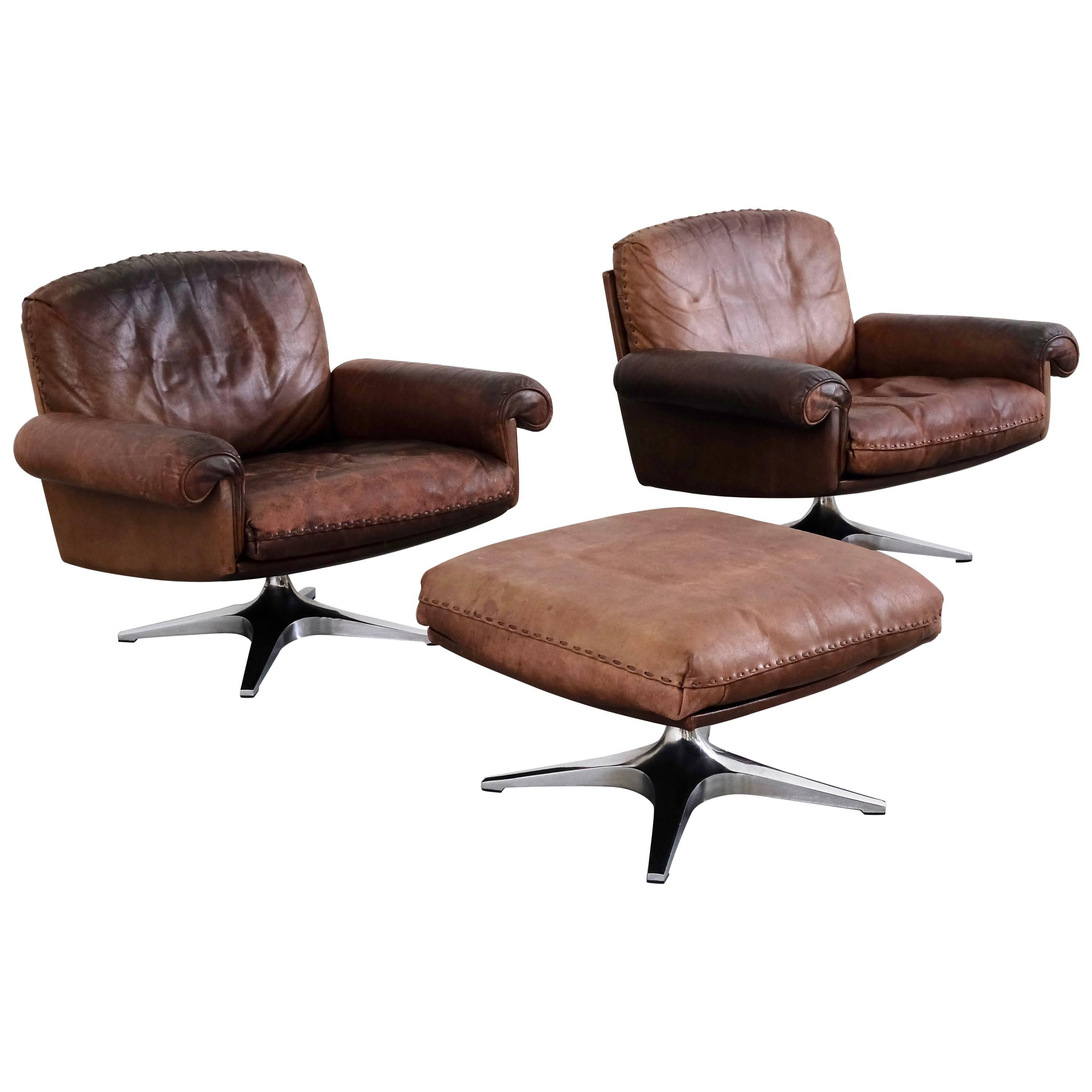 1970s Pair of de Sede DS31 Lounge Swivel Armchairs and Ottoman