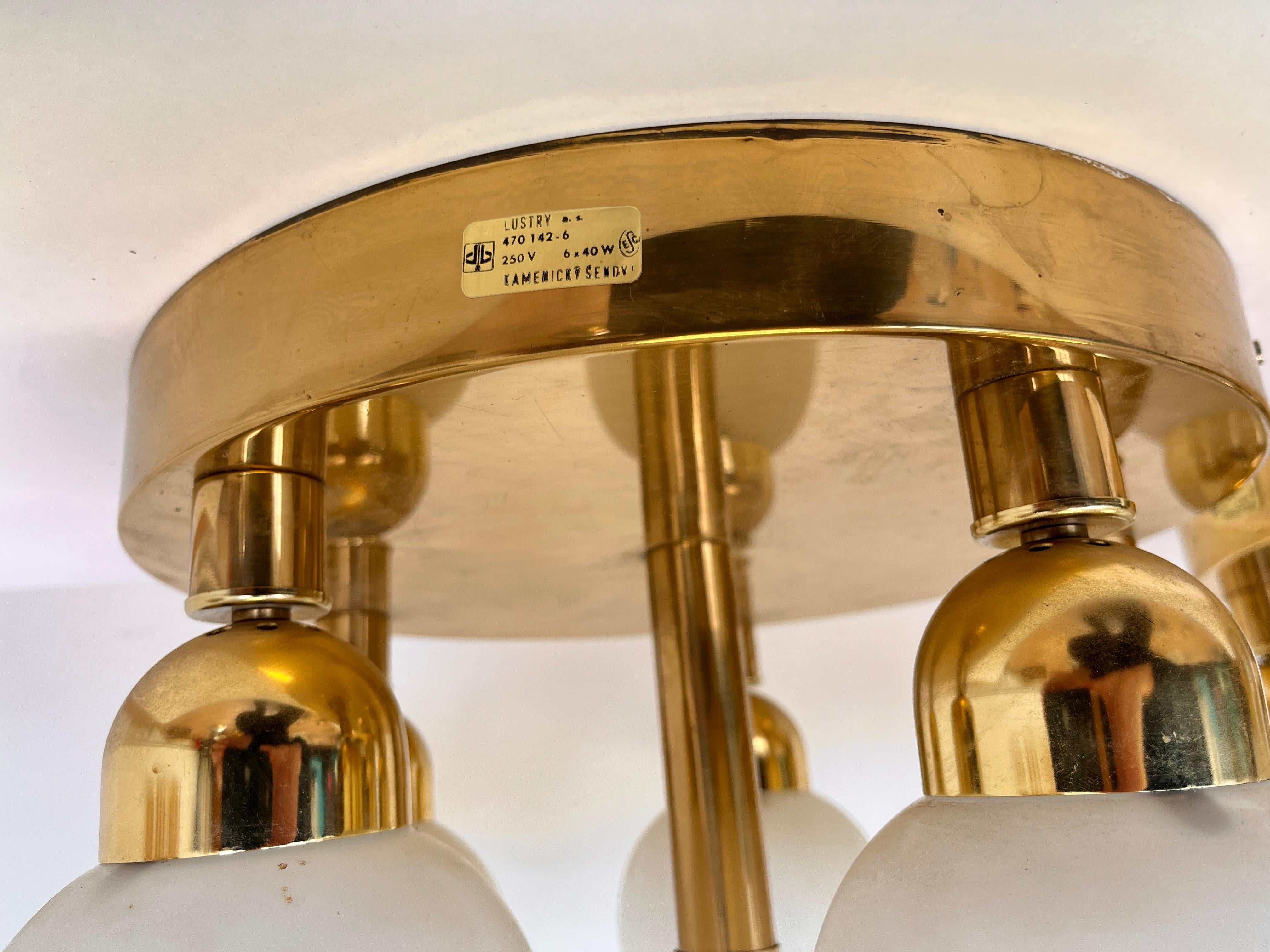 Fine XX secolo Coppia di lampade a incasso in ottone da soffitto del 1970 di Kamenicky Senov in vendita