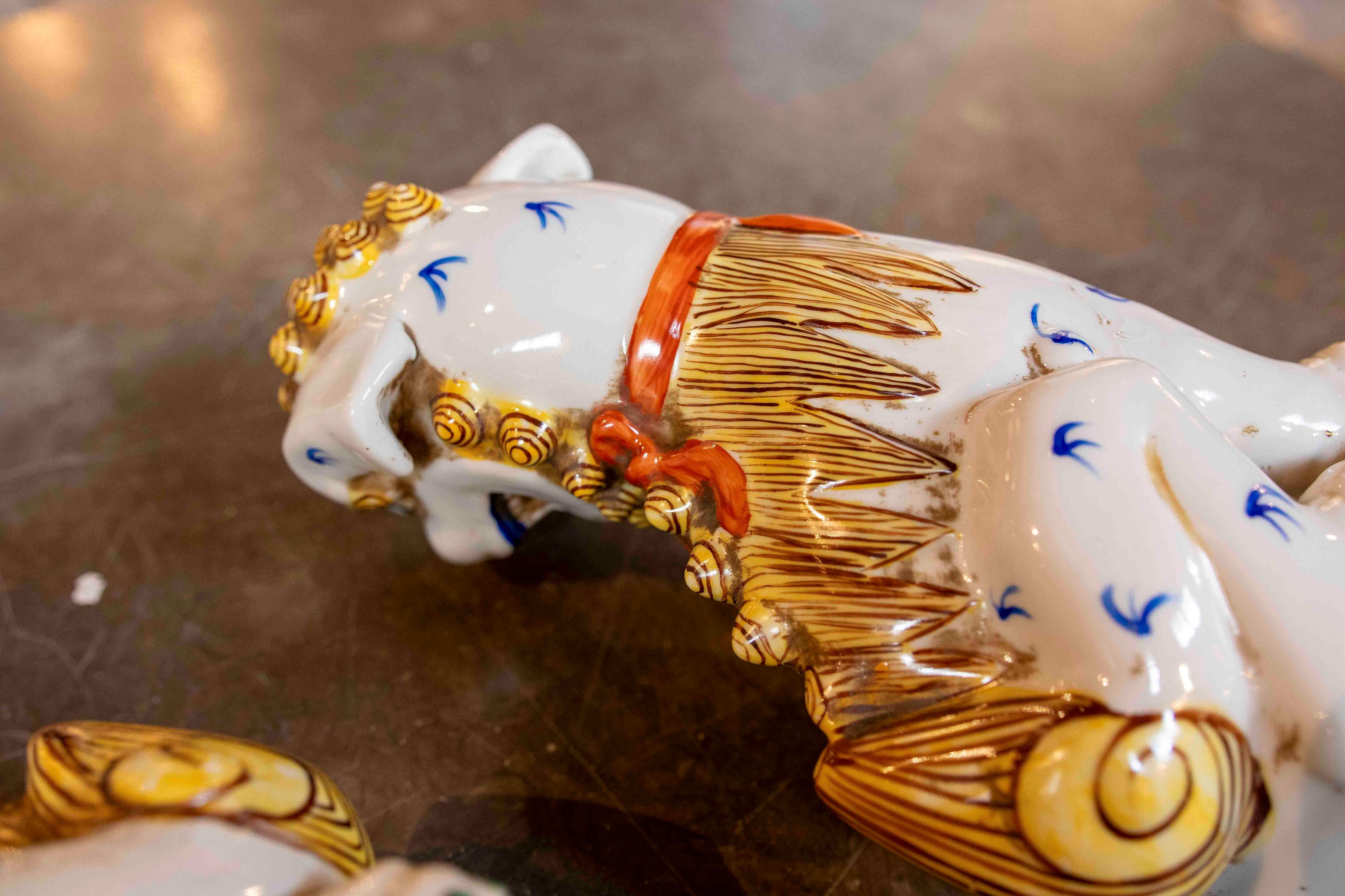 1970s Pair of Enameled Porcelain Foo Dogs 8