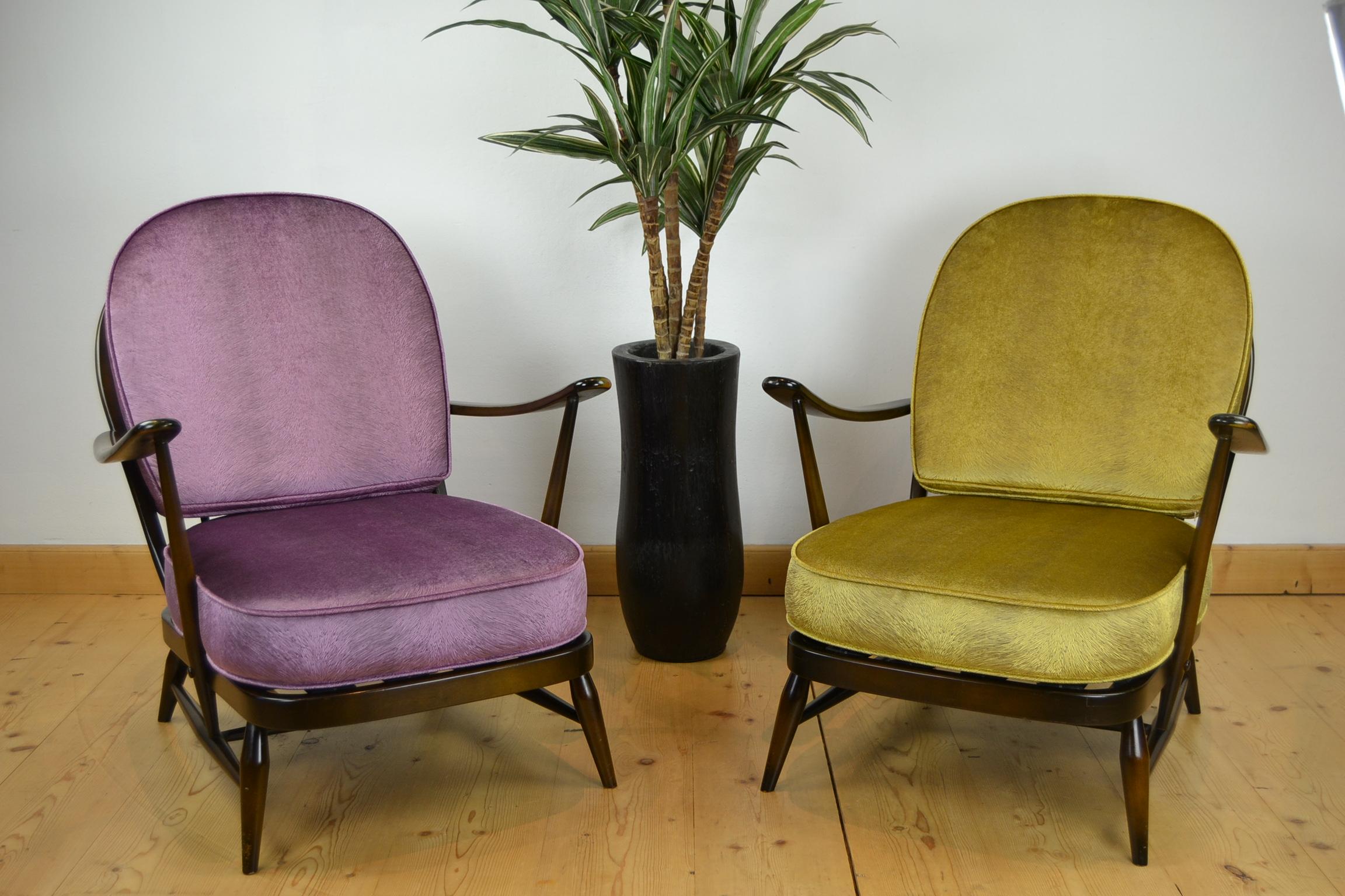 1970s Pair of Ercol Windsor Armchairs, New Cushions Purple Pink Pistoia Velvet For Sale 9