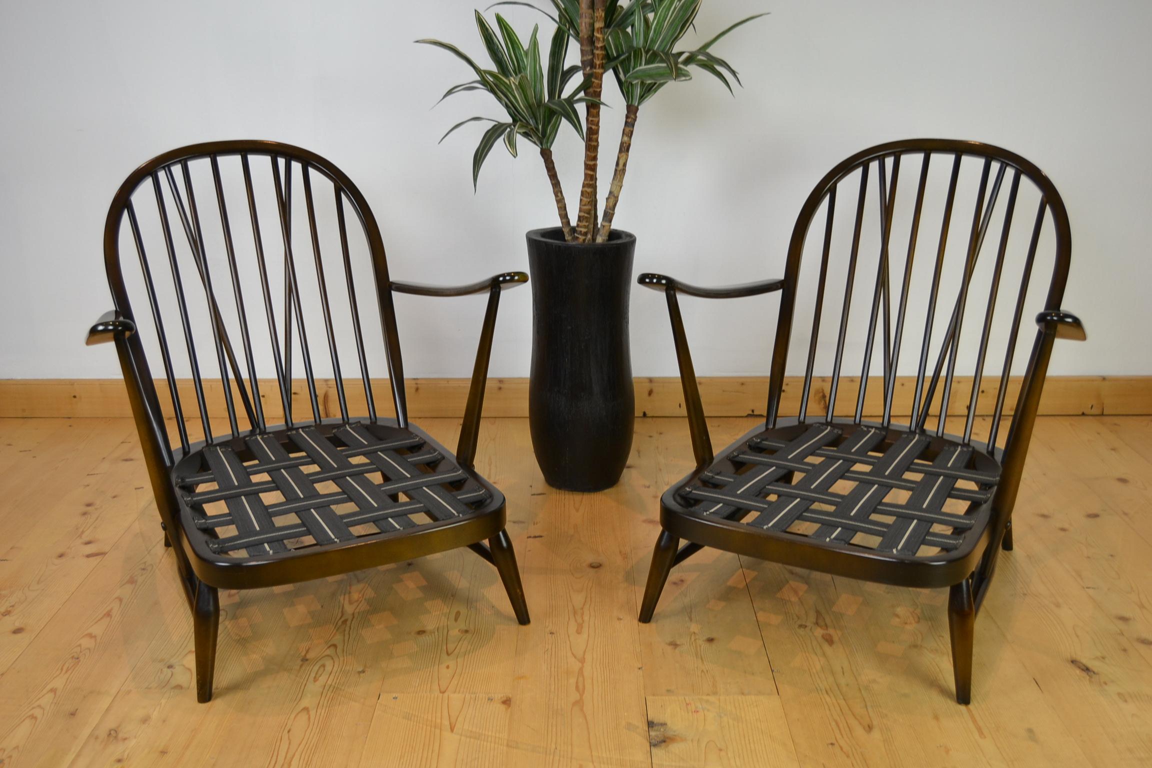 1970s Pair of Ercol Windsor Armchairs with new Cushions in Gold Pistoia Velvet For Sale 2