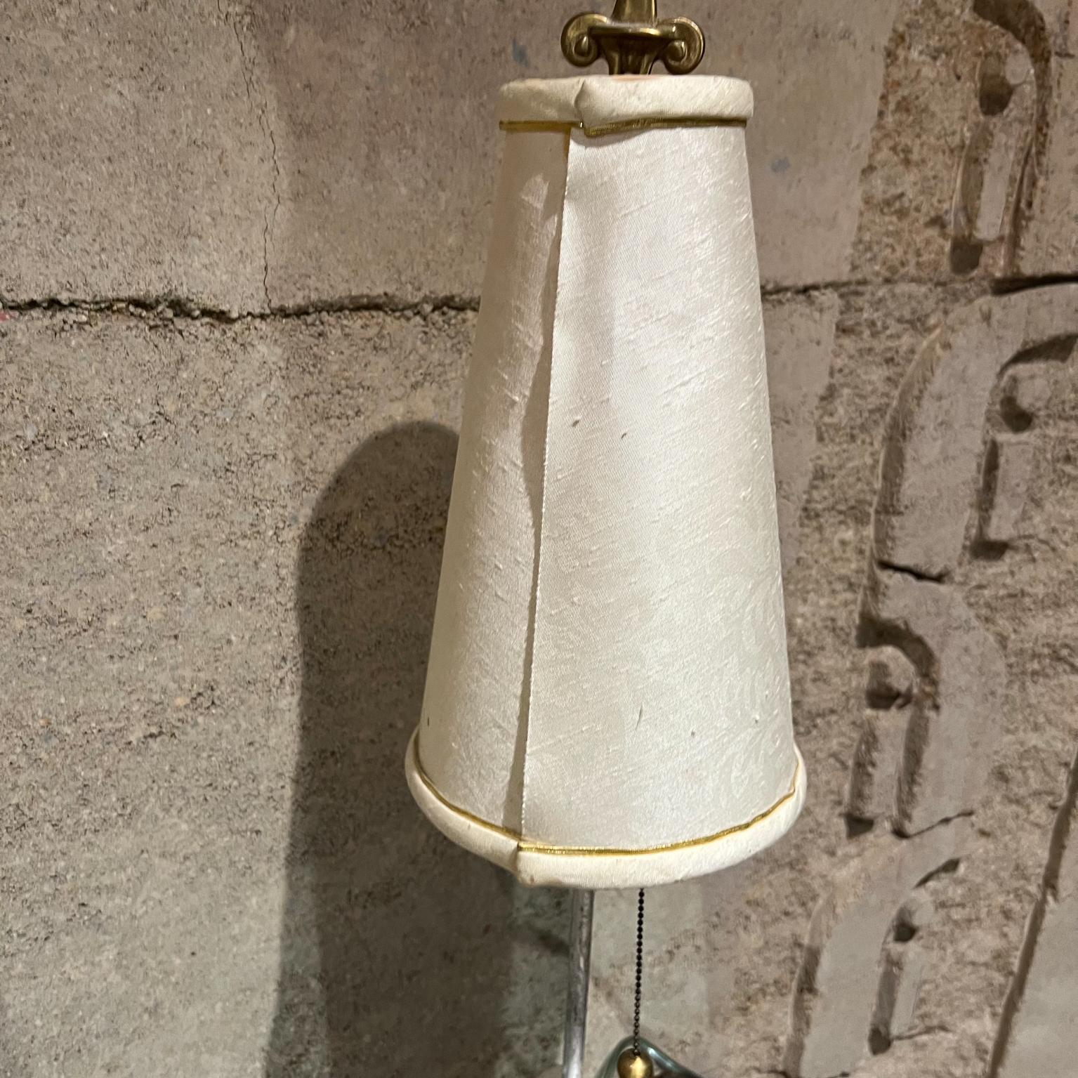 1970s French Pair of Fleur de Lis X Table Lamps Simple Elegance For Sale 6