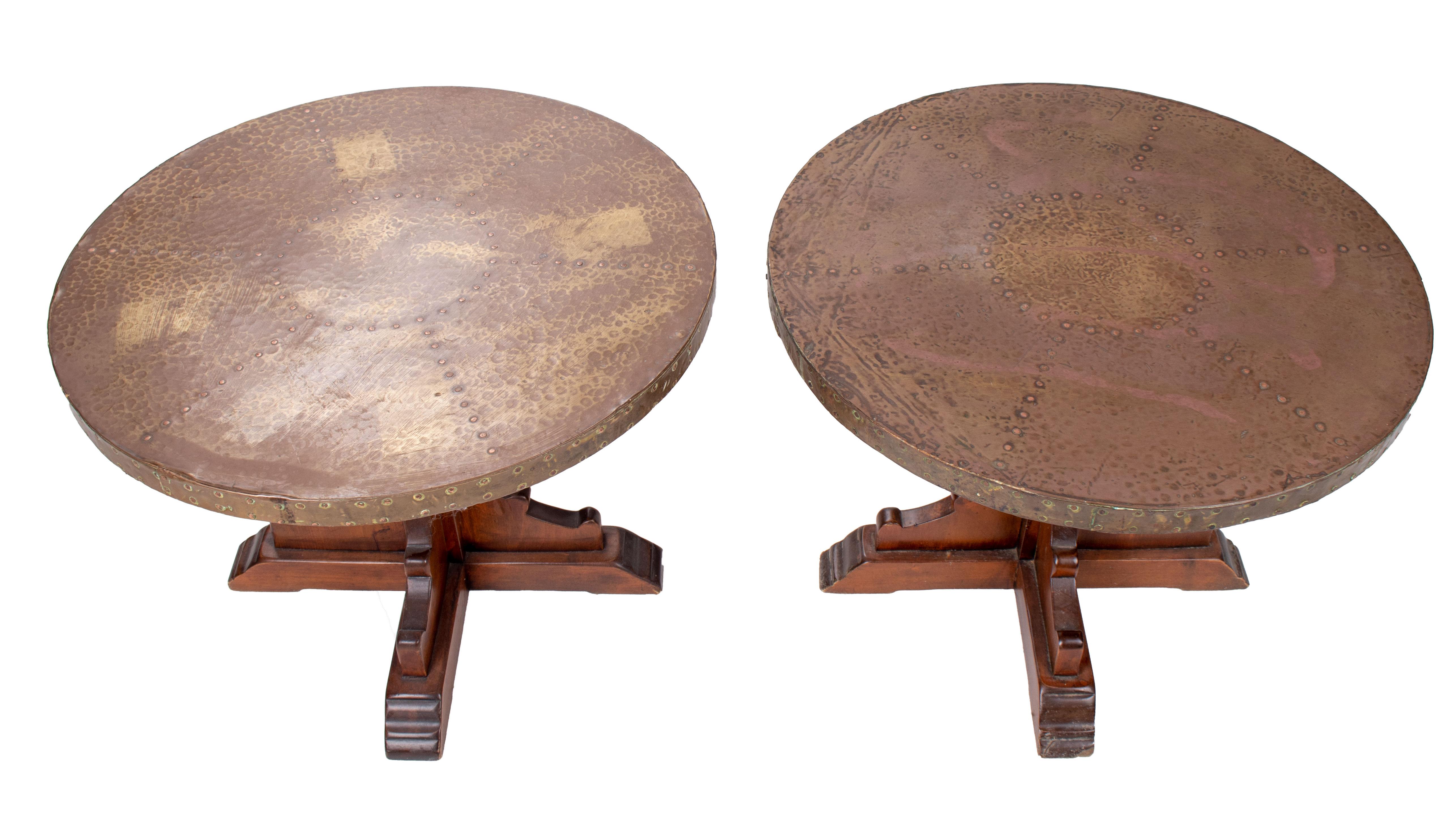 20th Century 1970s Pair of French Brass Top Auxiliary Tables with Wooden Legs