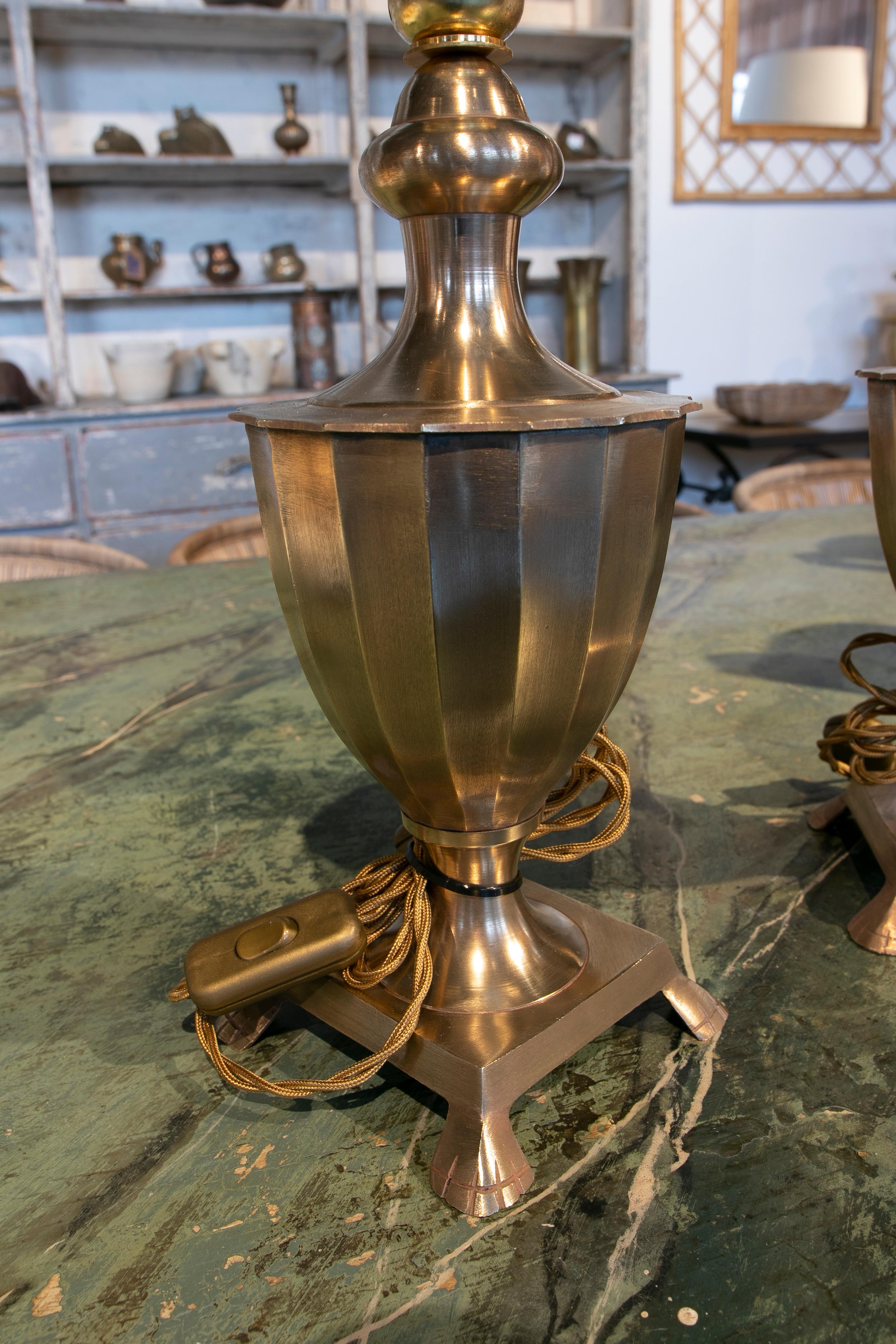 Late 20th Century 1970s Pair of French Golden Metal Table Lamps For Sale