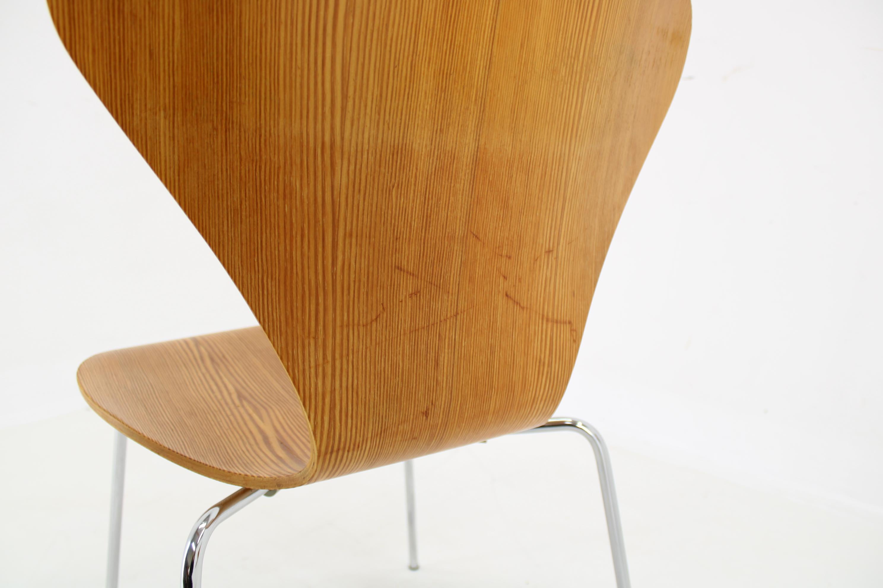 Metal 1970s Pair of Fritz Hansen 7 Chairs in Pine Wood, Denmark  For Sale
