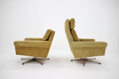 1970s Pair of Georg Thams Swivel Chairs in Suede Leather, Denmark